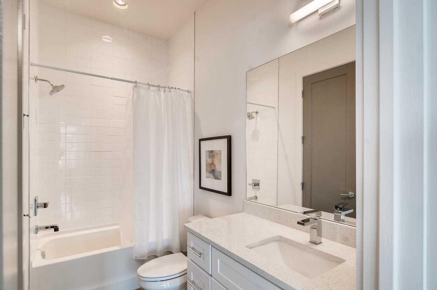 2725 Westwood Dr Property Photo 13