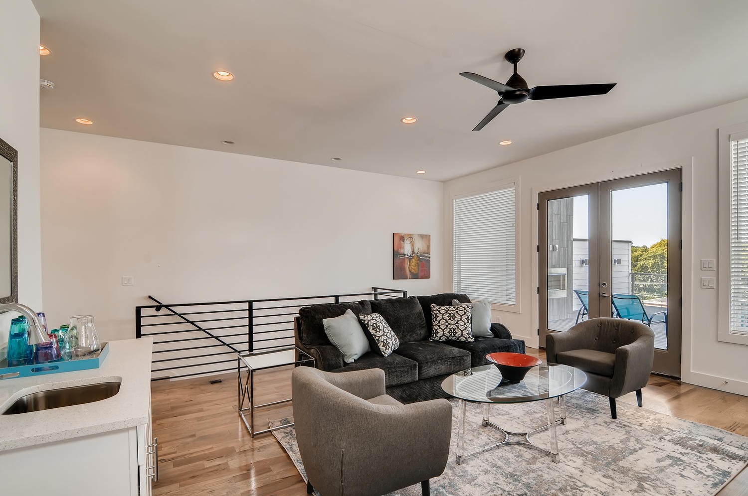 2725 Westwood Dr Property Photo 18