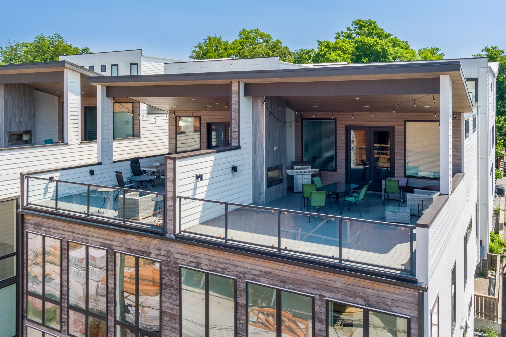 2725 Westwood Dr Property Photo 32