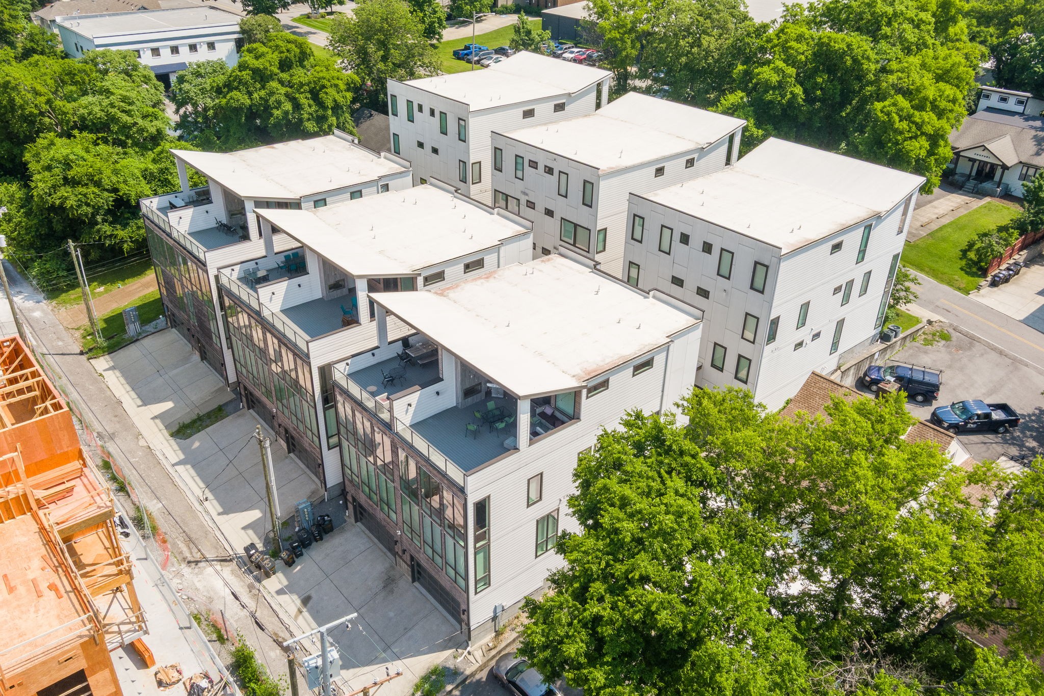 2725 Westwood Dr Property Photo 37