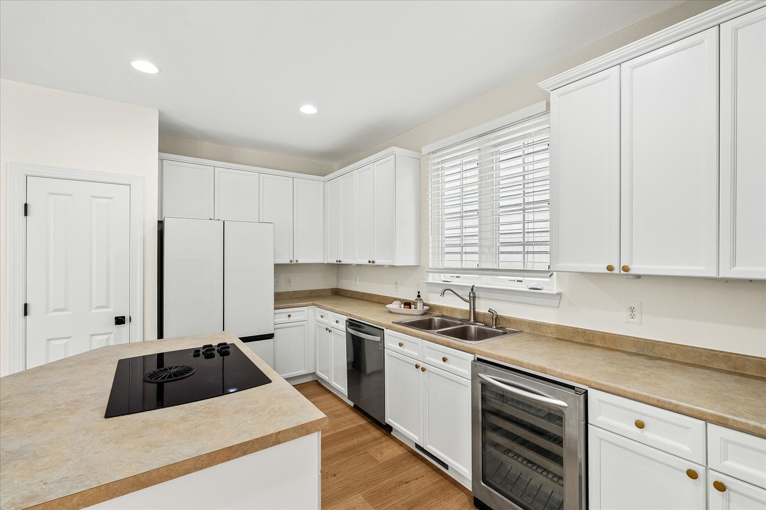 6963 Sunnywood Dr Property Photo 14