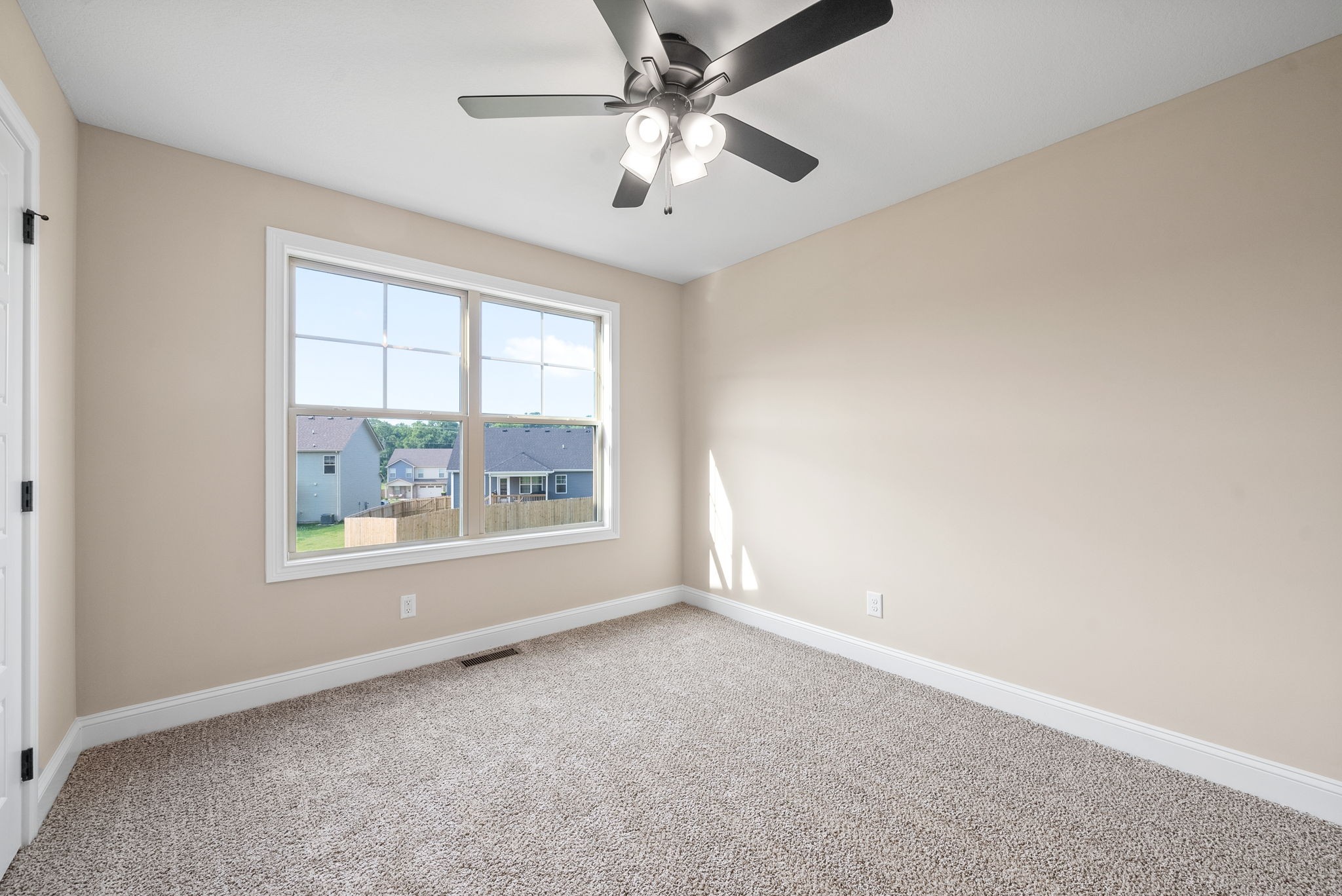 209 Cardinal Creek Property Photo 16