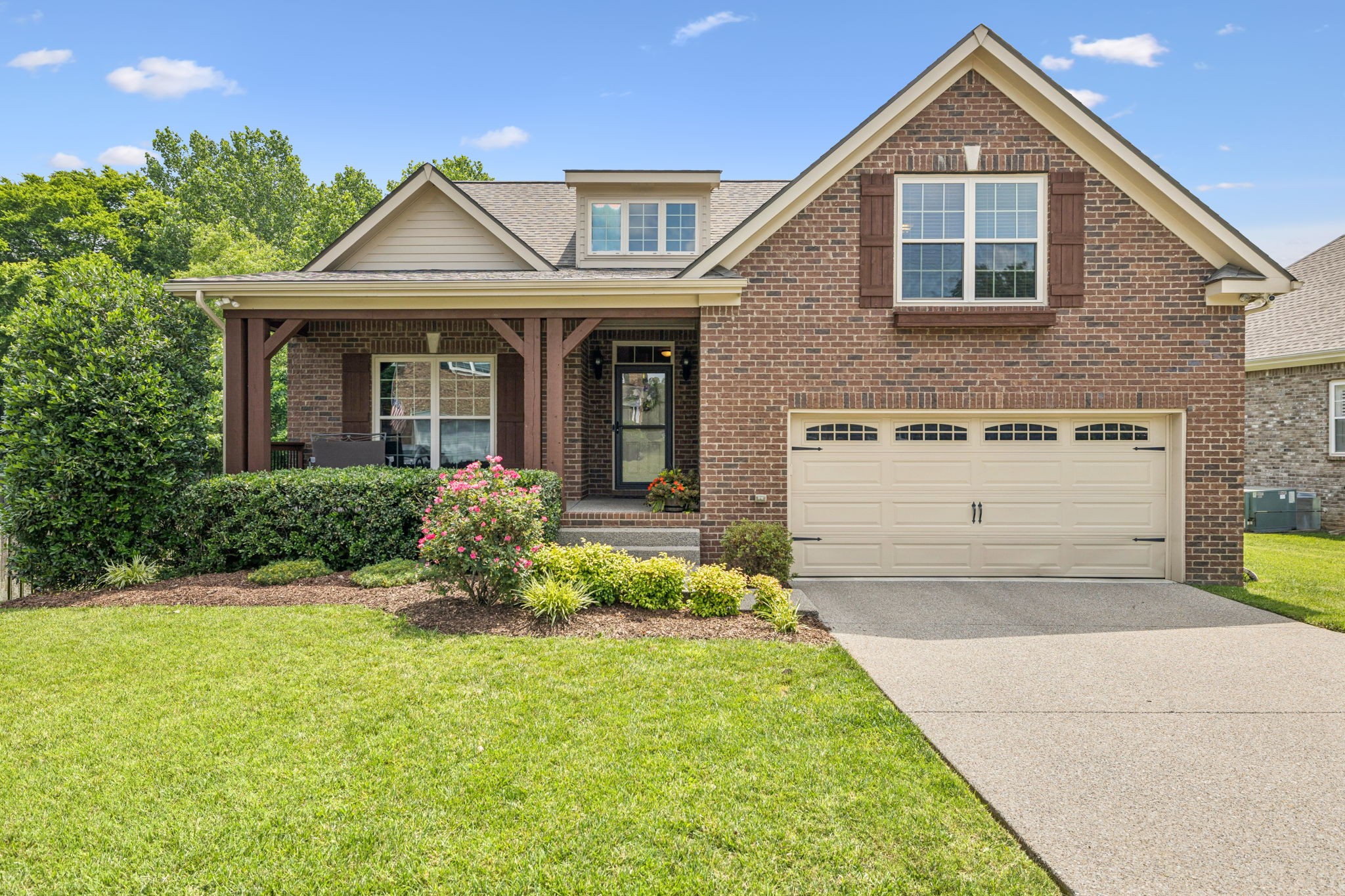 2090 Lequire Ln Property Photo 1