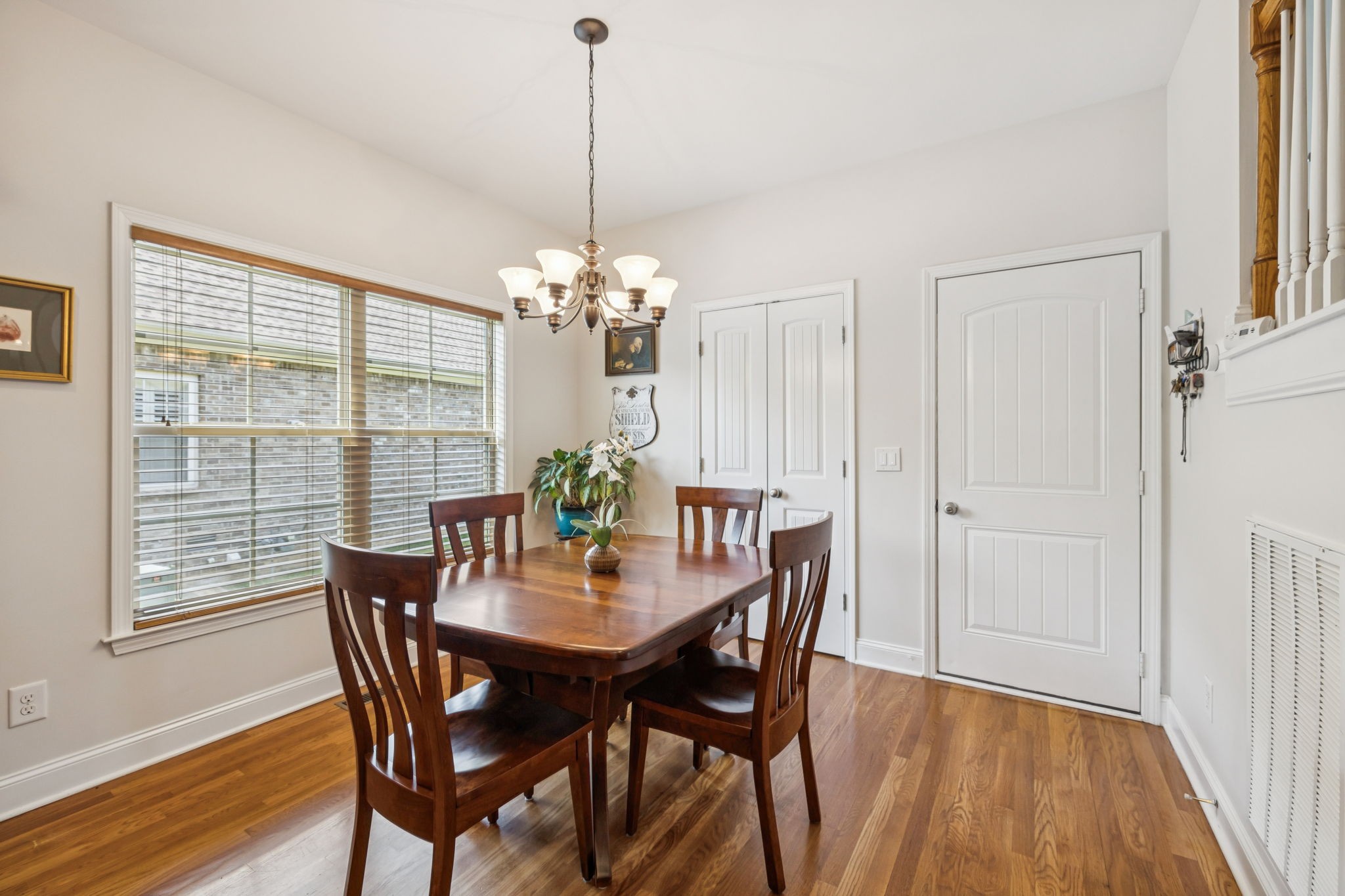 2090 Lequire Ln Property Photo 35