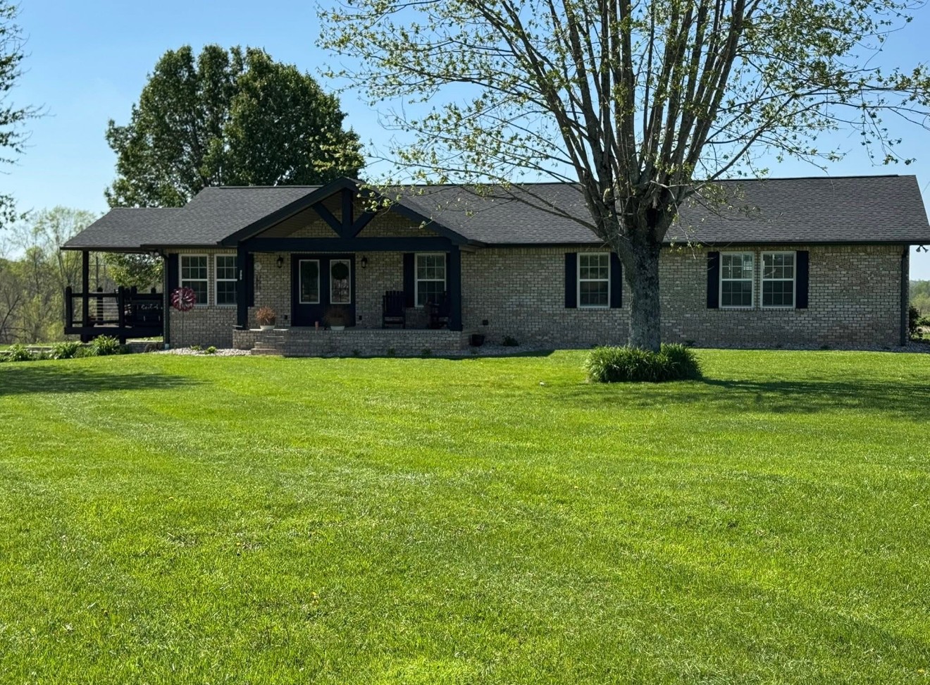 285 Shrum Ln Property Photo 1