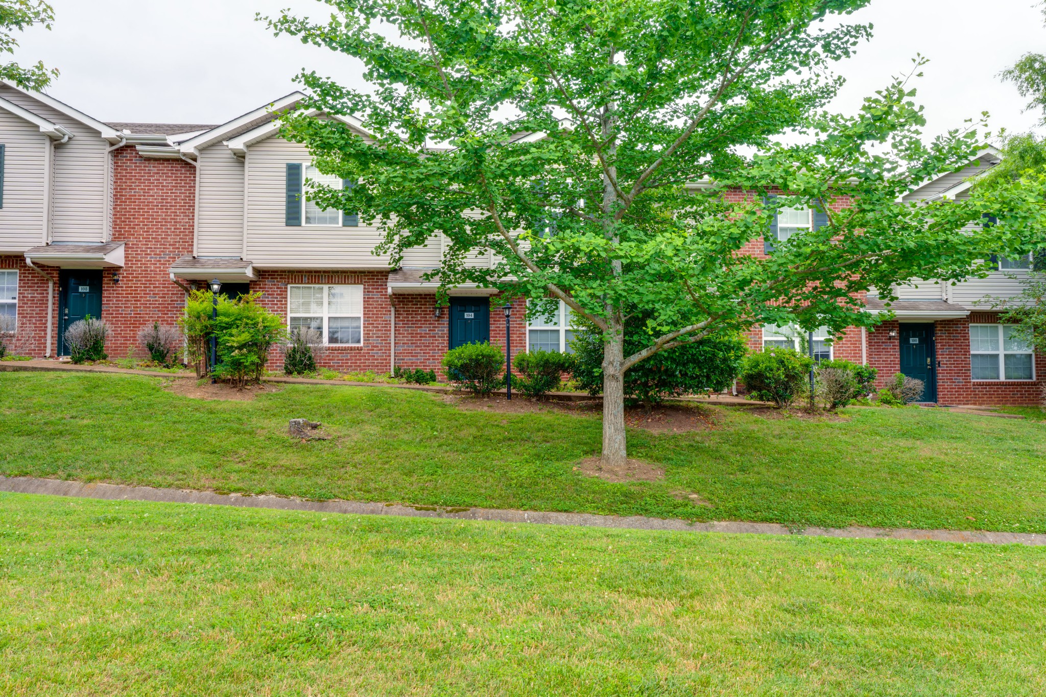 104 Waterview Dr Property Photo 1