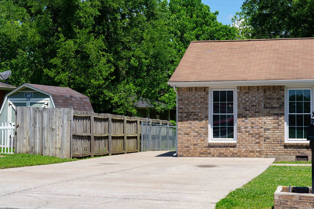505 Savely Dr Property Photo 8