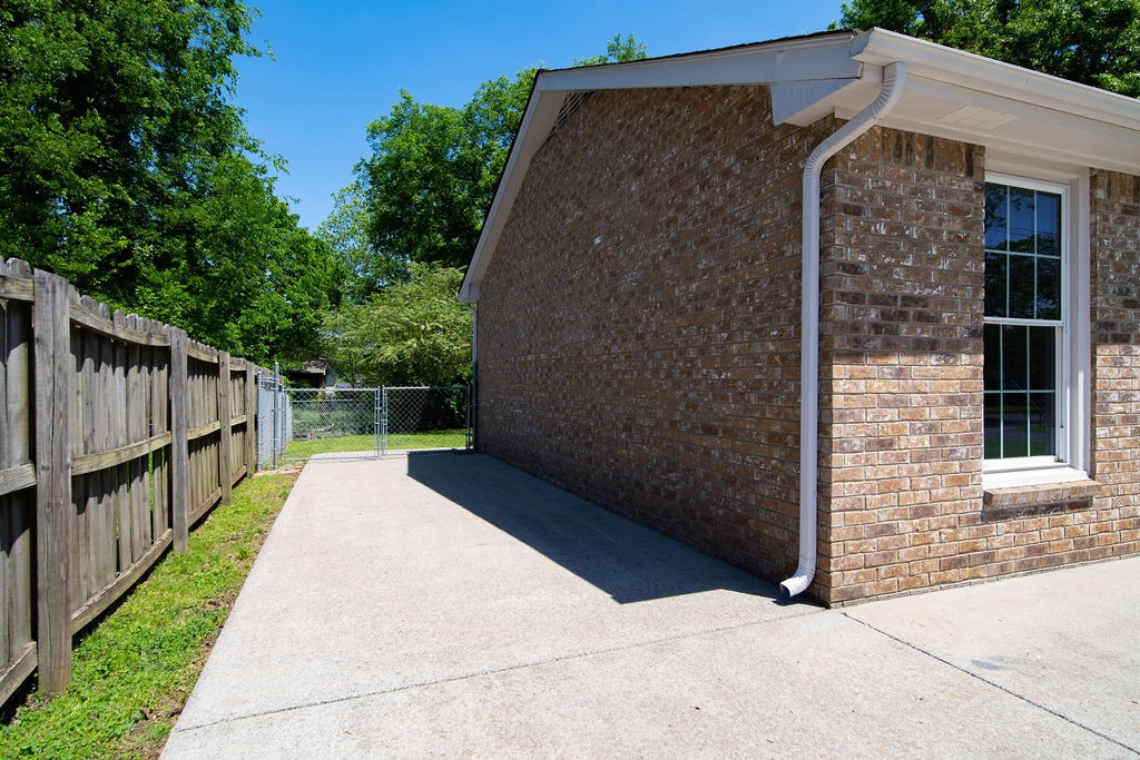 505 Savely Dr Property Photo 11