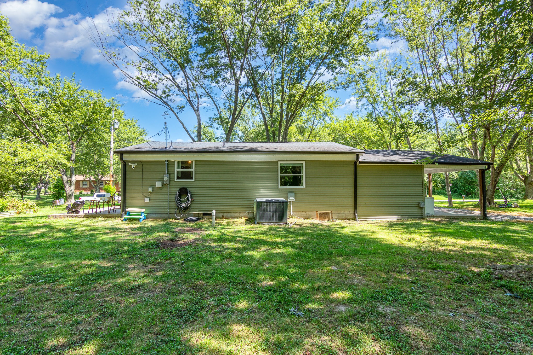 349 Dawn Dr Property Photo 27