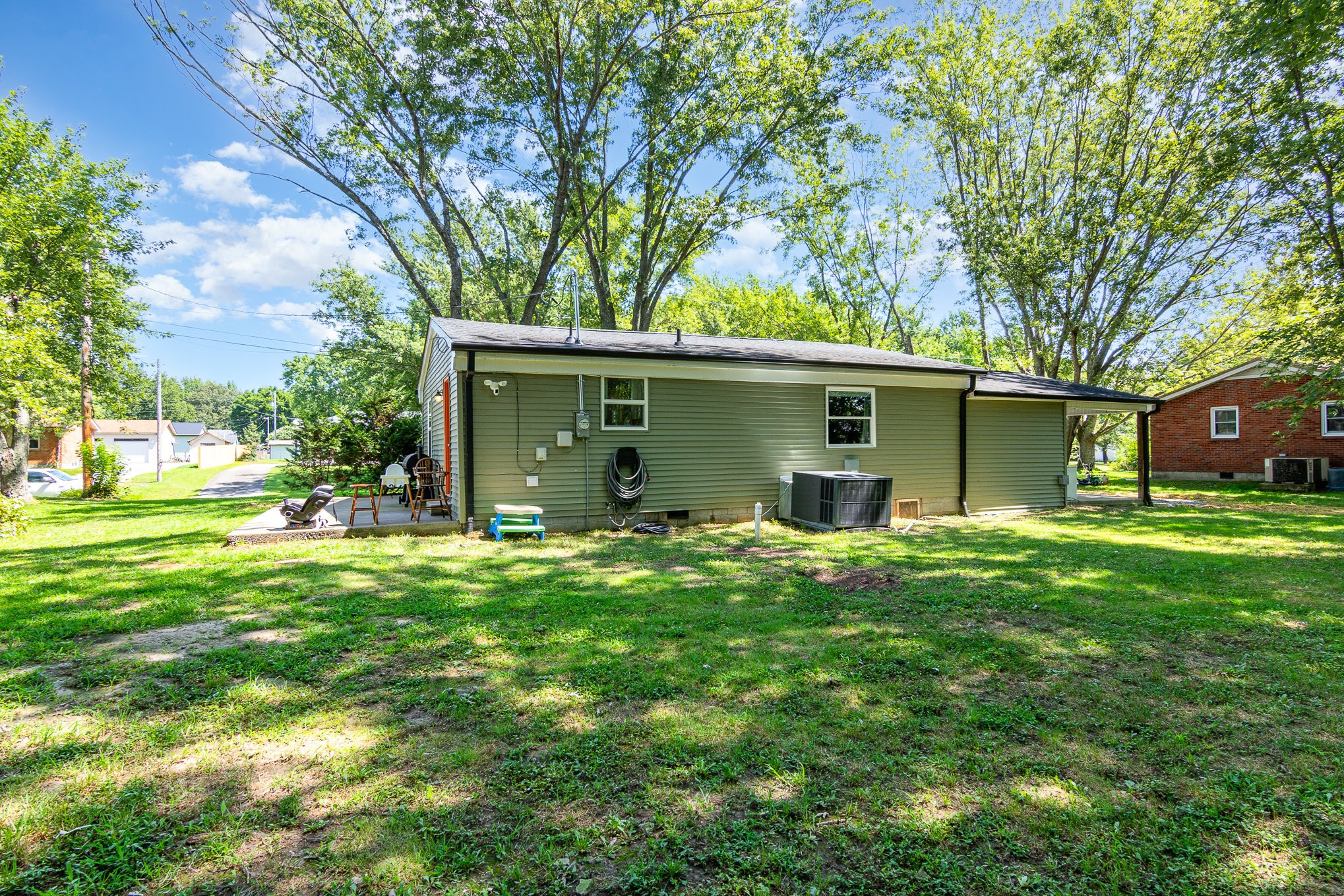 349 Dawn Dr Property Photo 28