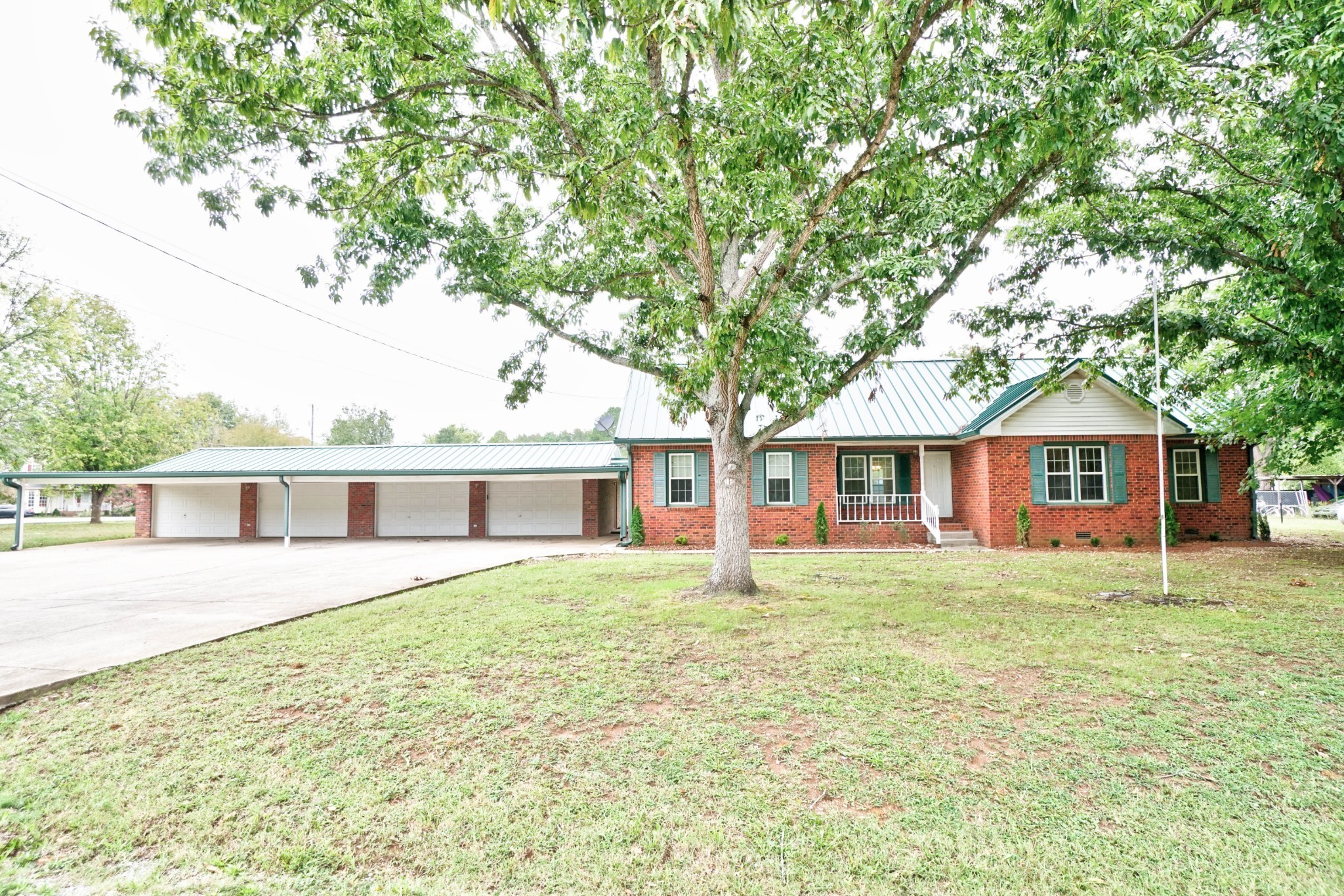 158 Sweetgum Dr Property Photo 1