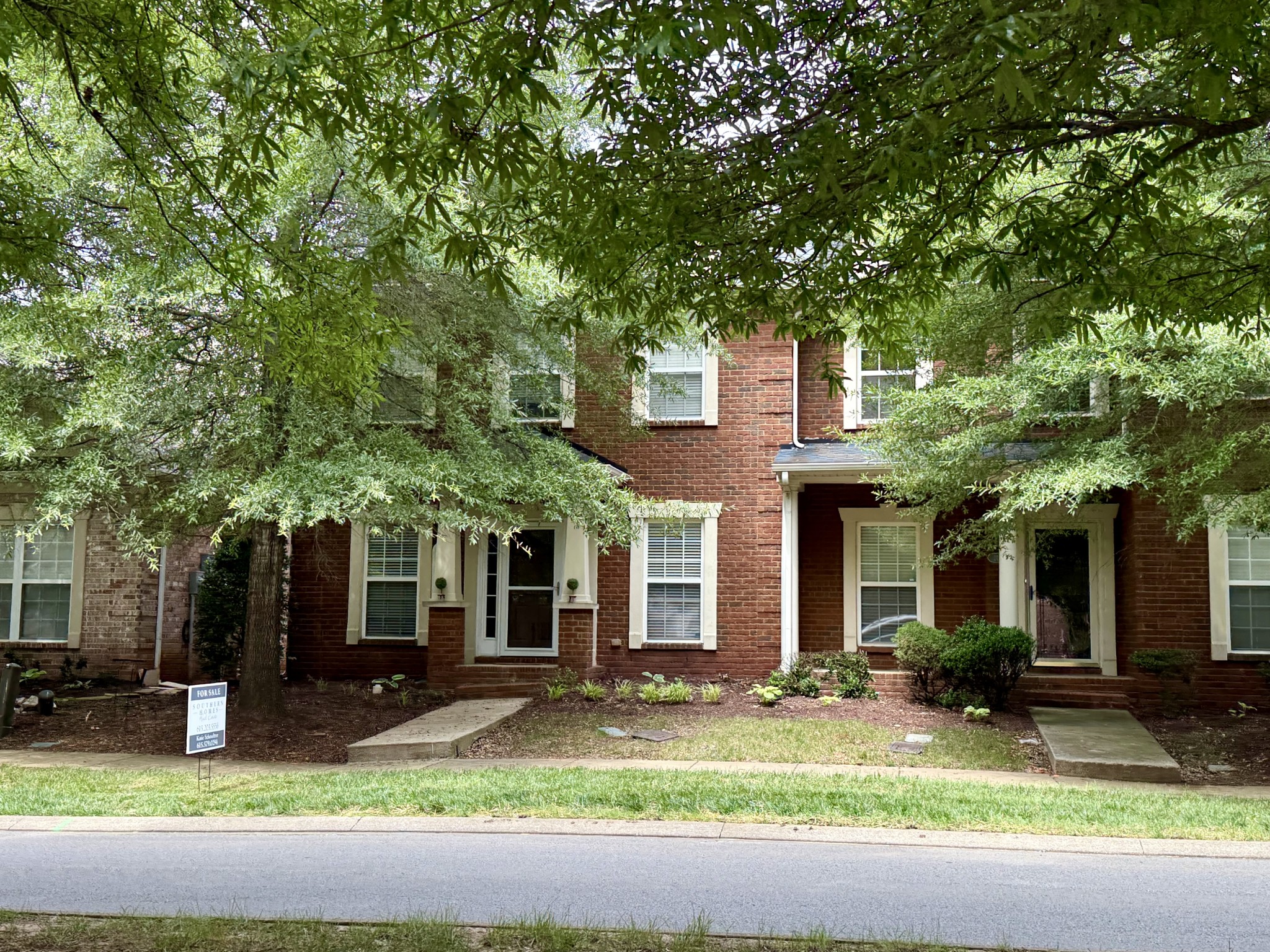 2138 Cason Ln Property Photo 1