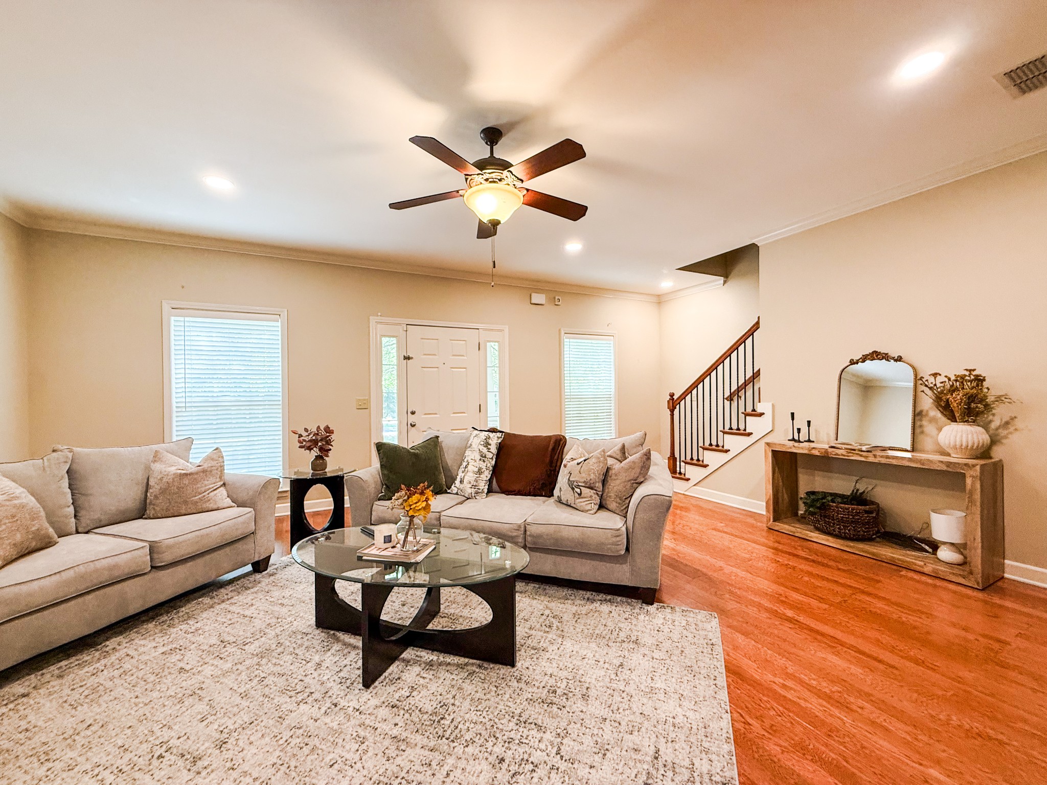 2138 Cason Ln Property Photo 3