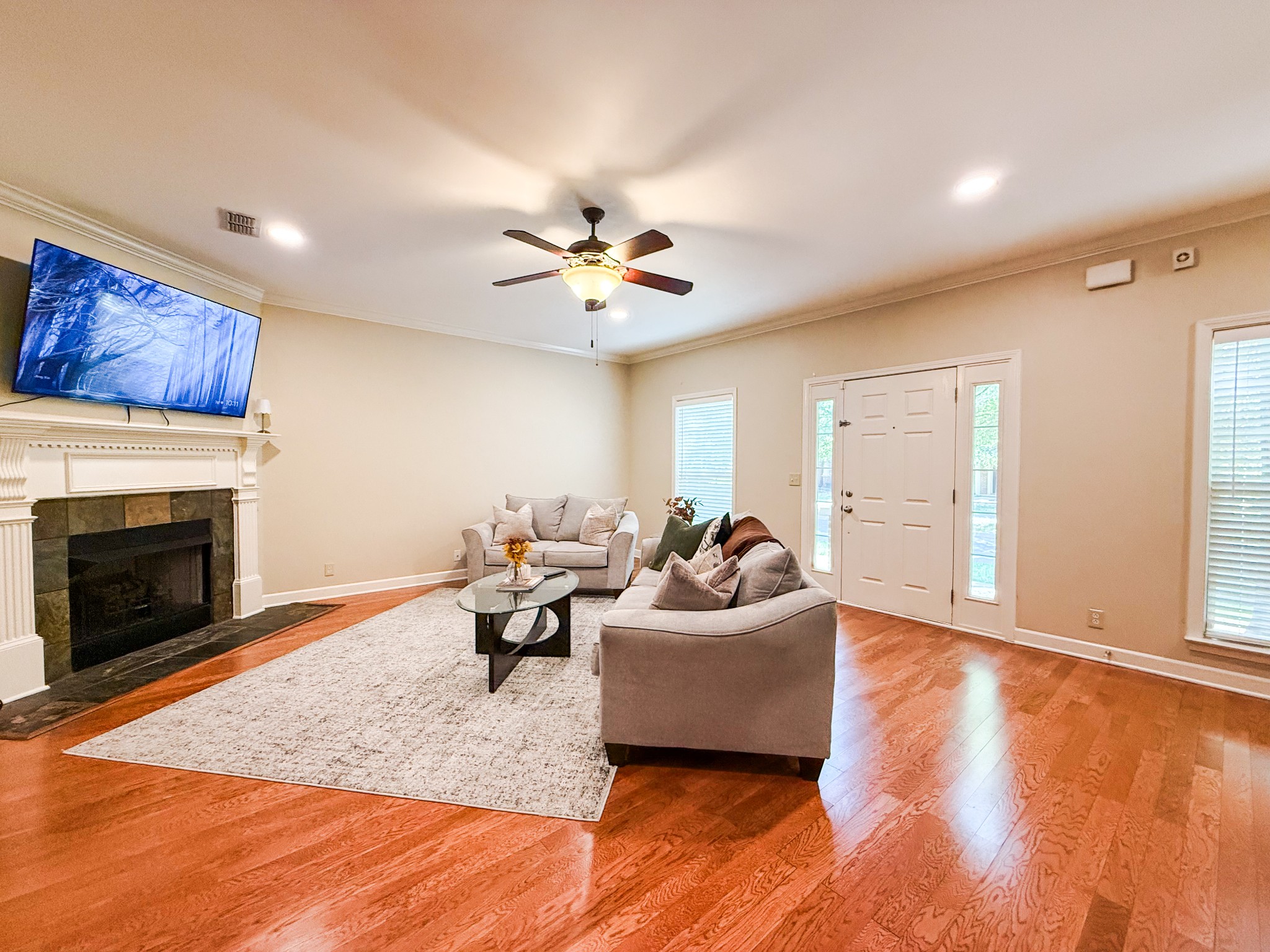 2138 Cason Ln Property Photo 4