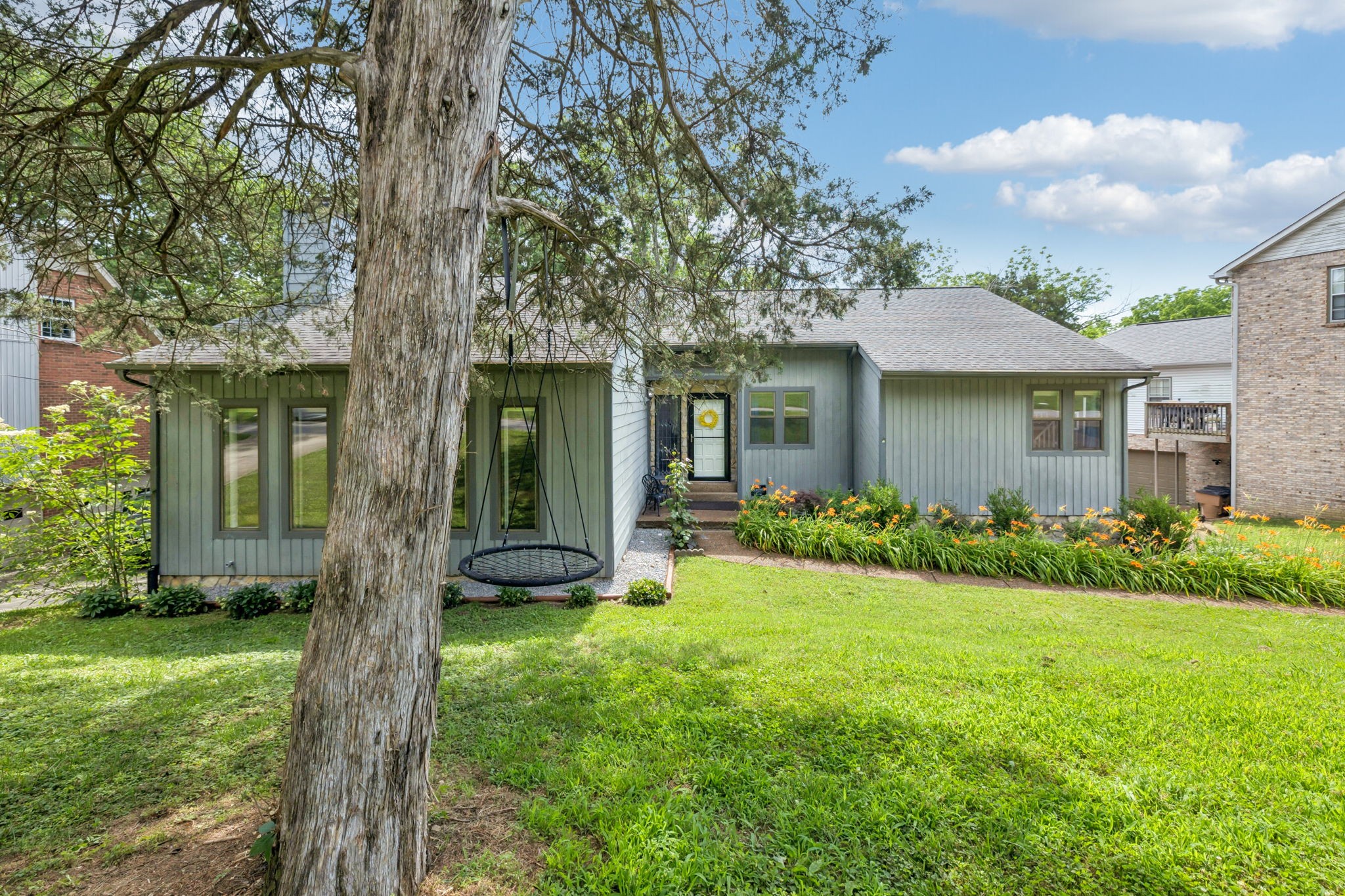 2416 Ravine Dr Property Photo 4