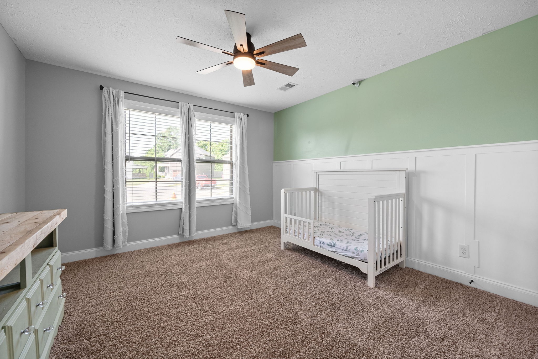211 Sambar Dr Property Photo 16