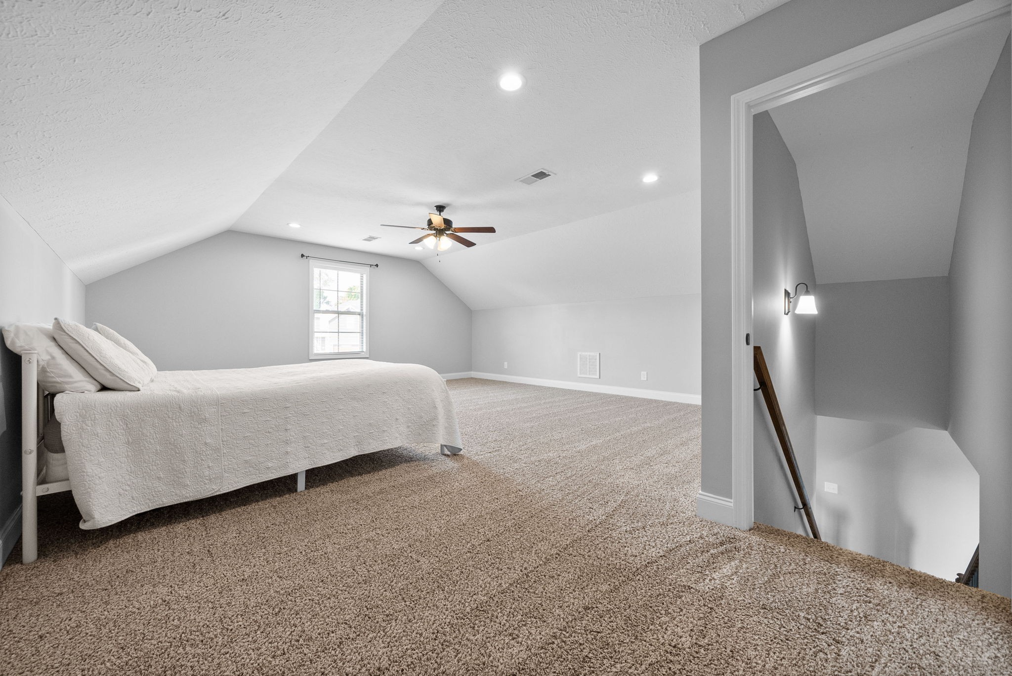 211 Sambar Dr Property Photo 22