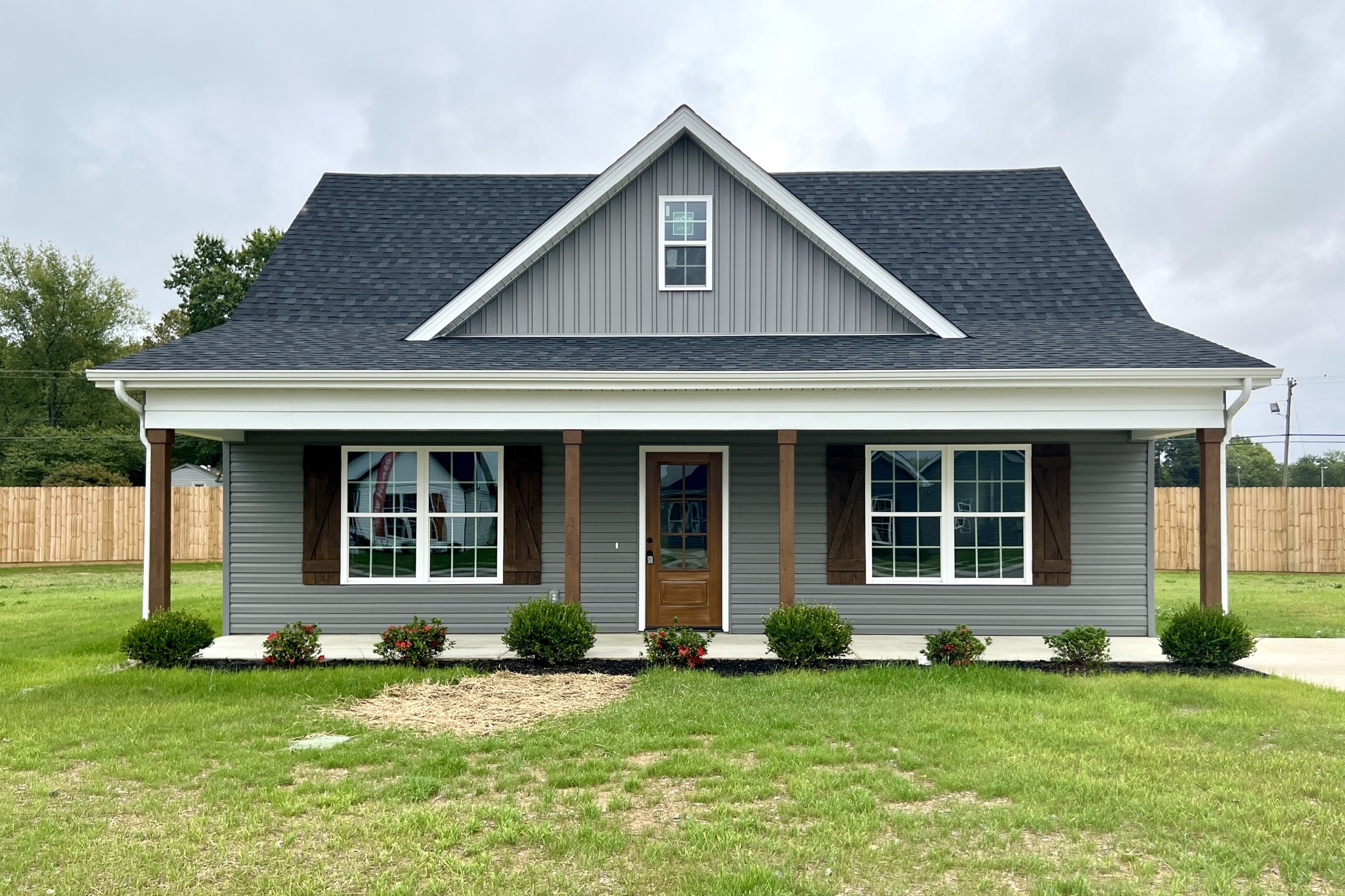 1105 Brook Court Property Photo 1