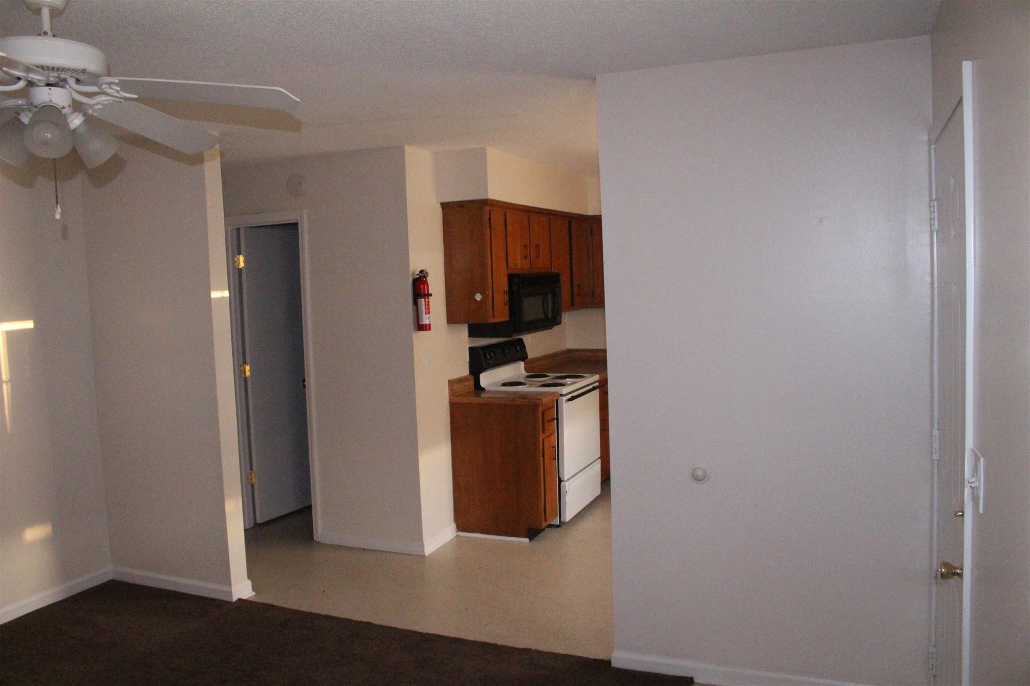 1375 Thompsonville Lane Property Photo 2