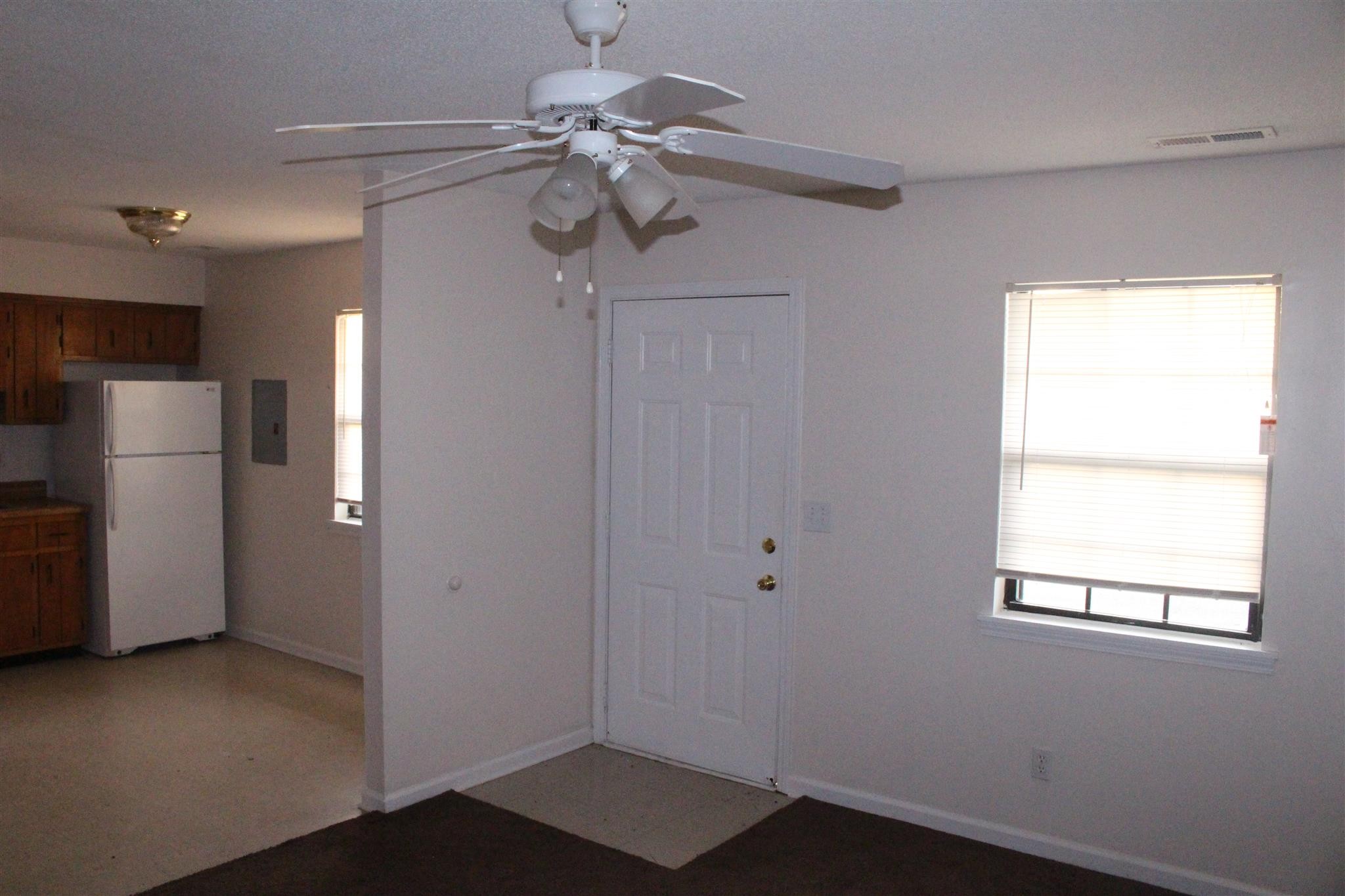 1375 Thompsonville Lane Property Photo 3