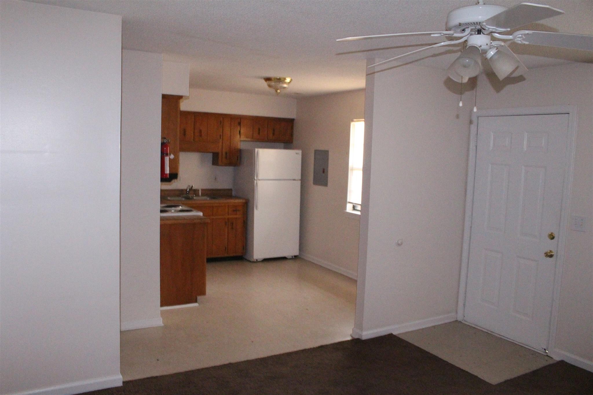1375 Thompsonville Lane Property Photo 4