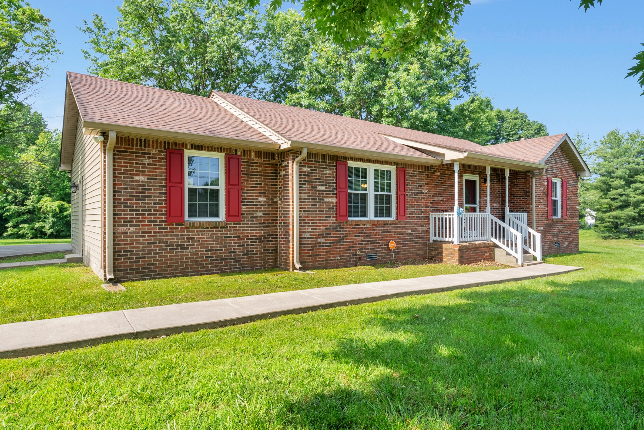 2220 Pleasant View Rd Property Photo 1