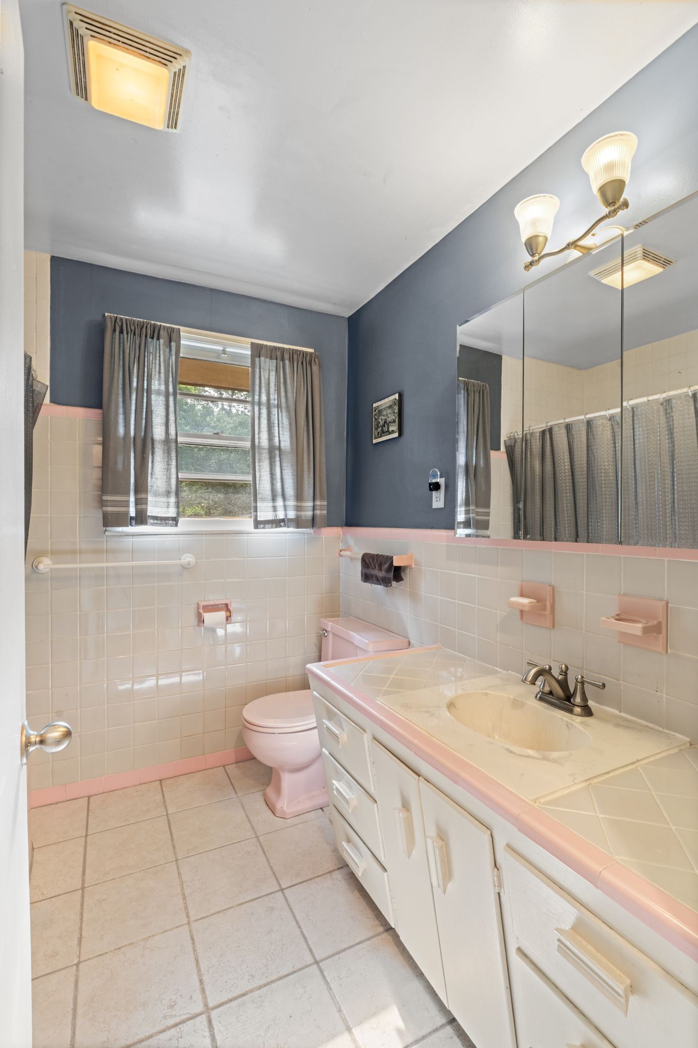 4505 Helmwood Dr Property Photo 17