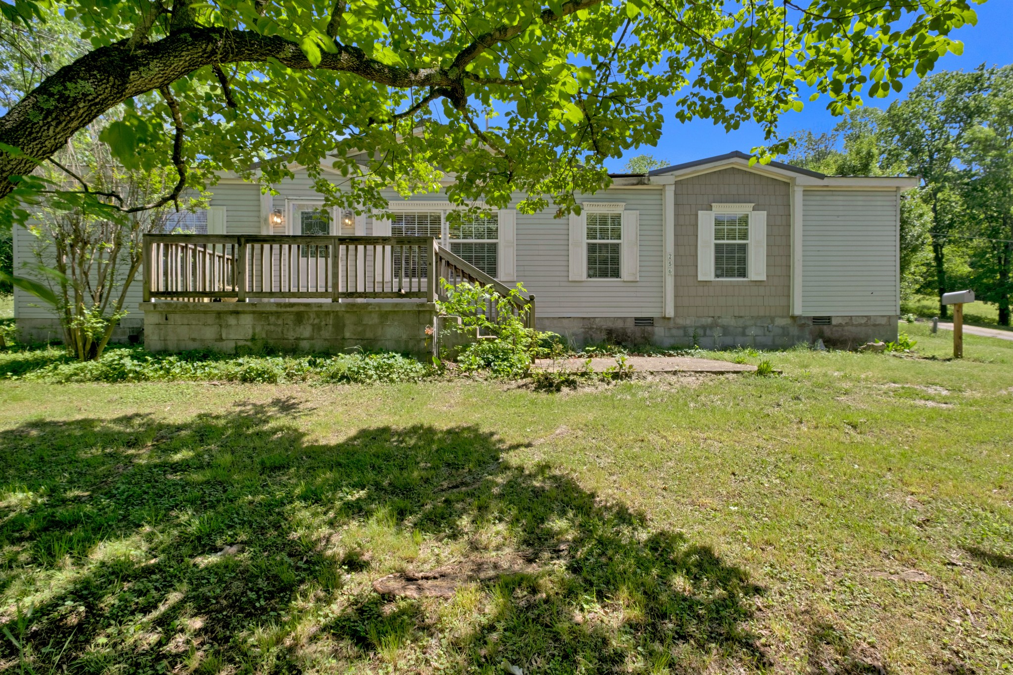256 Hartsville Pike Property Photo 2