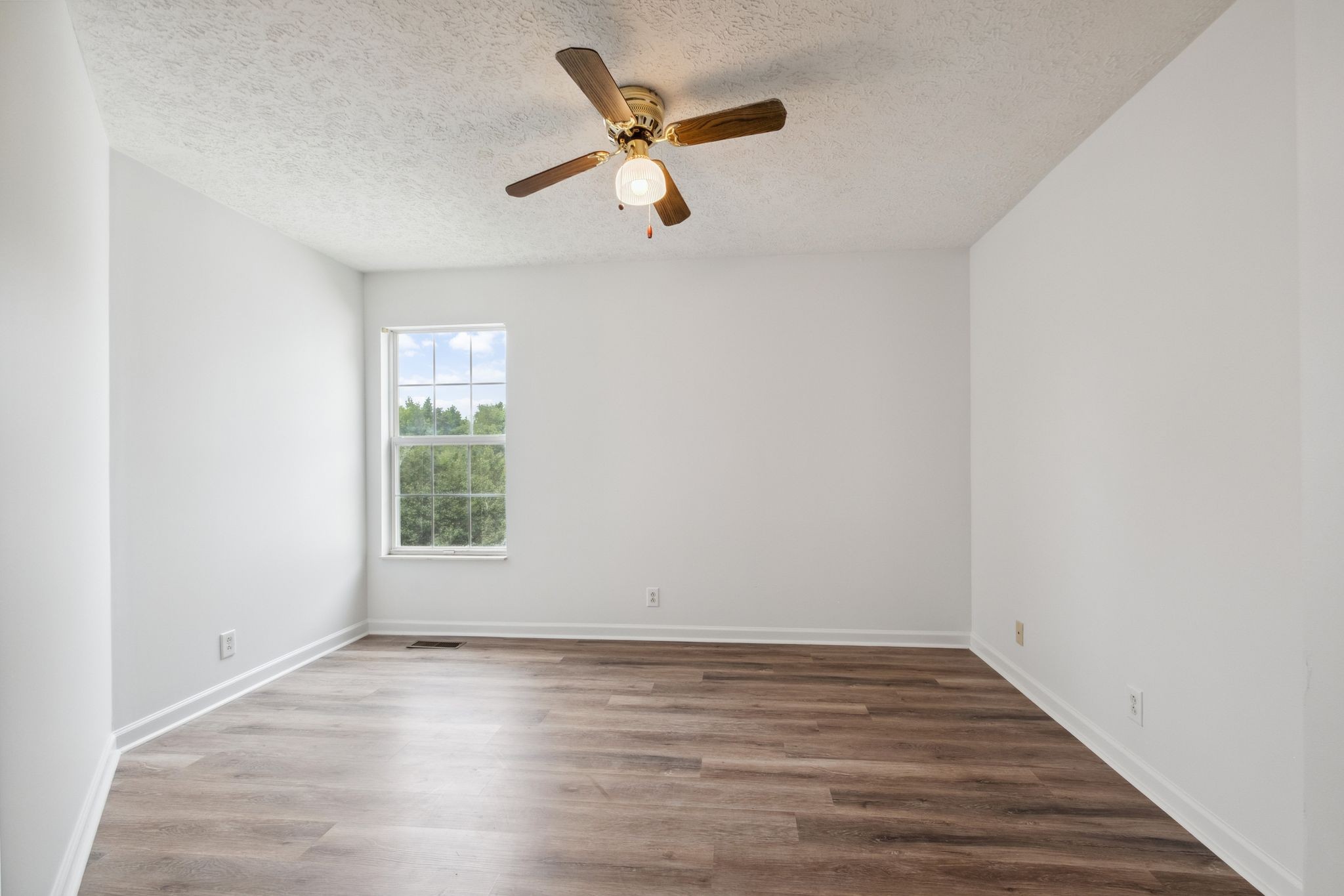 1068 Tulip Grove Rd Property Photo 25