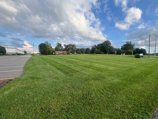 709 N Broadway Property Photo 5