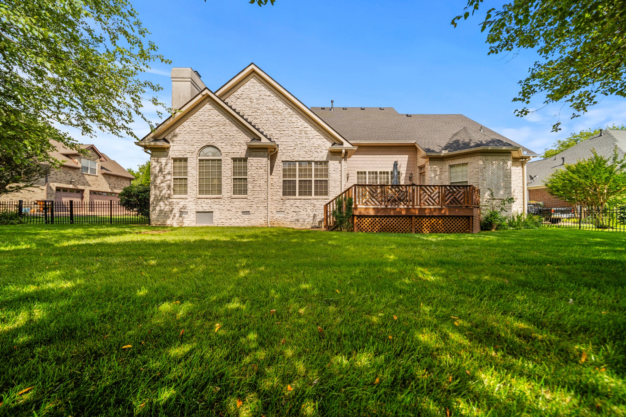 1045 Dorset Dr Property Photo 16