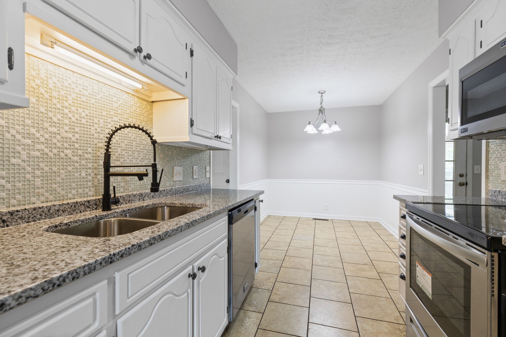 3540 Lake Towne Dr Property Photo 12