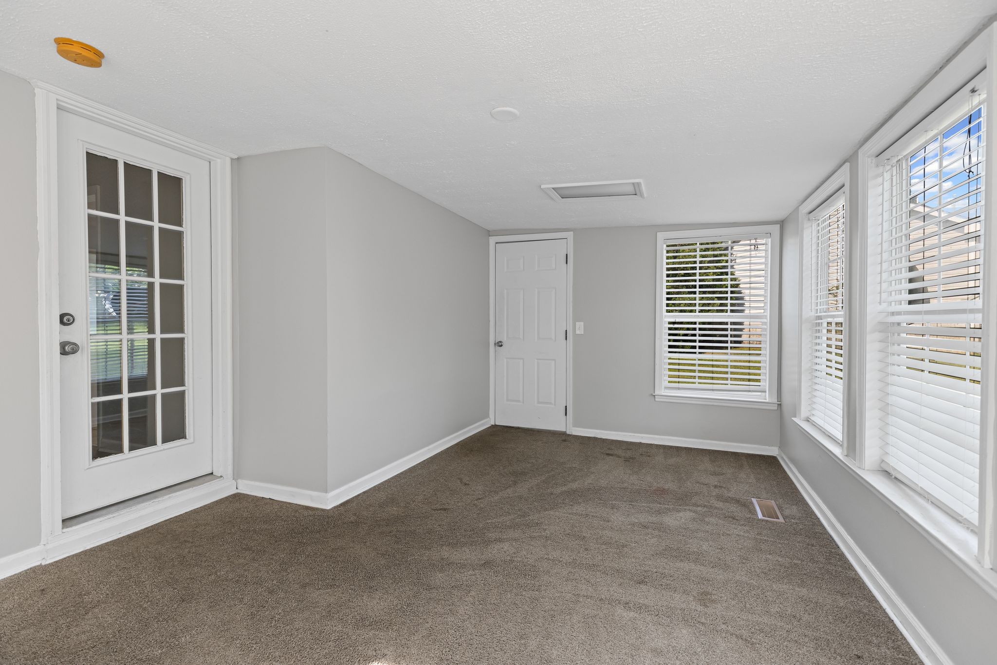 3540 Lake Towne Dr Property Photo 25