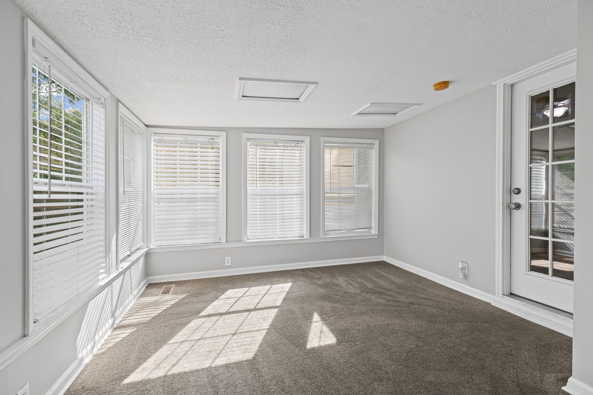 3540 Lake Towne Dr Property Photo 26