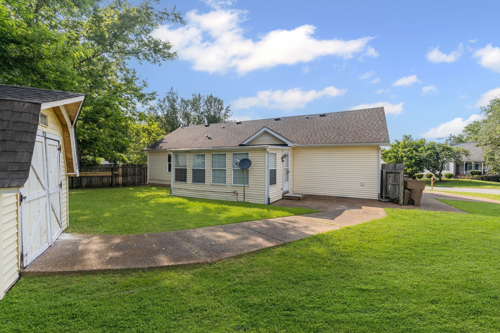 3540 Lake Towne Dr Property Photo 32