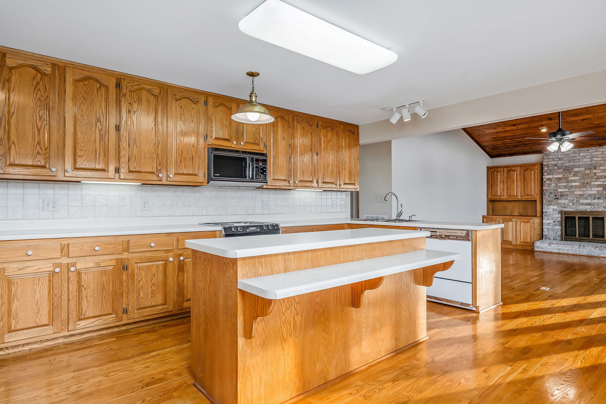 1634 Falling Water Rd Property Photo 13