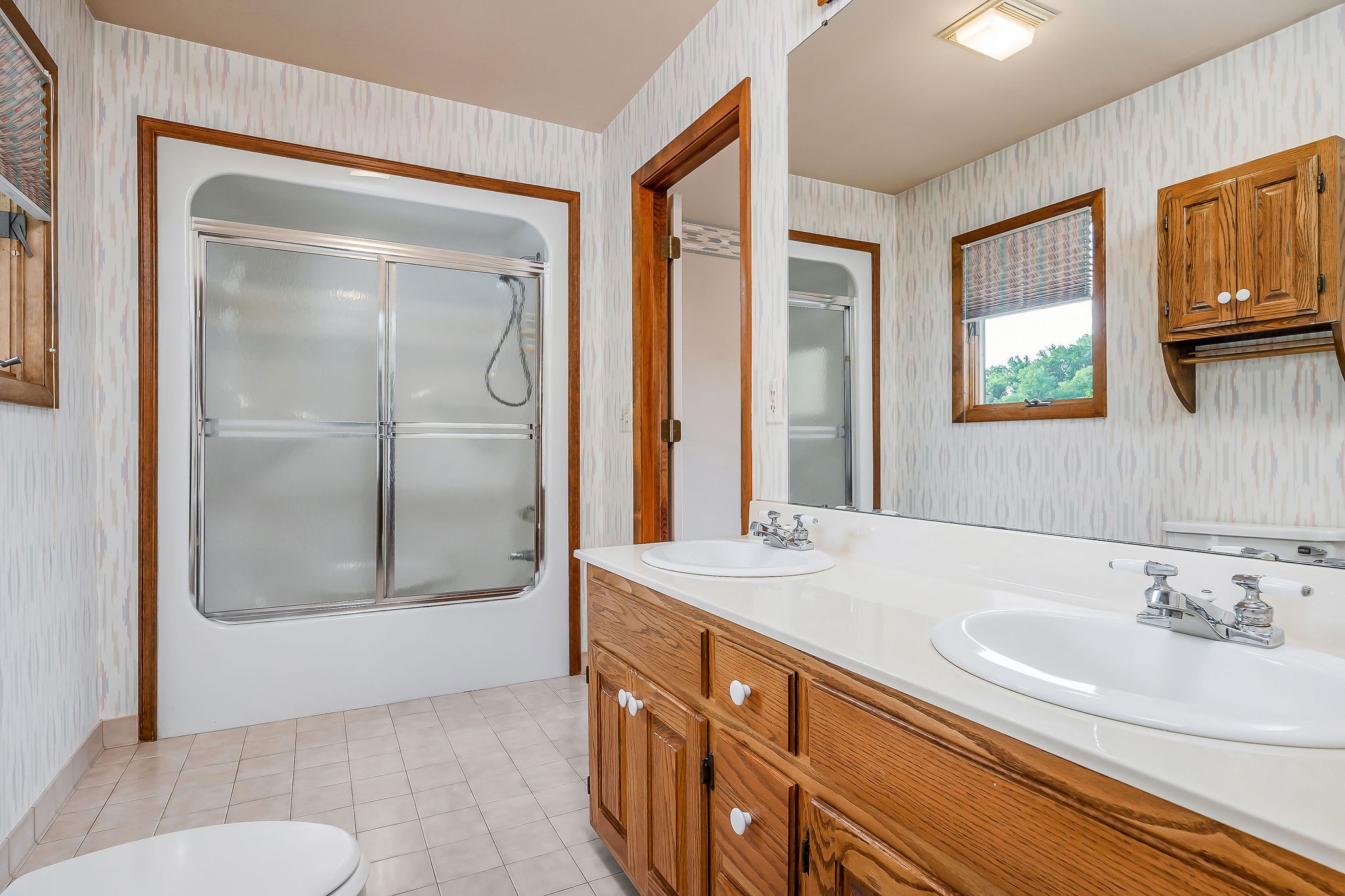 1634 Falling Water Rd Property Photo 20