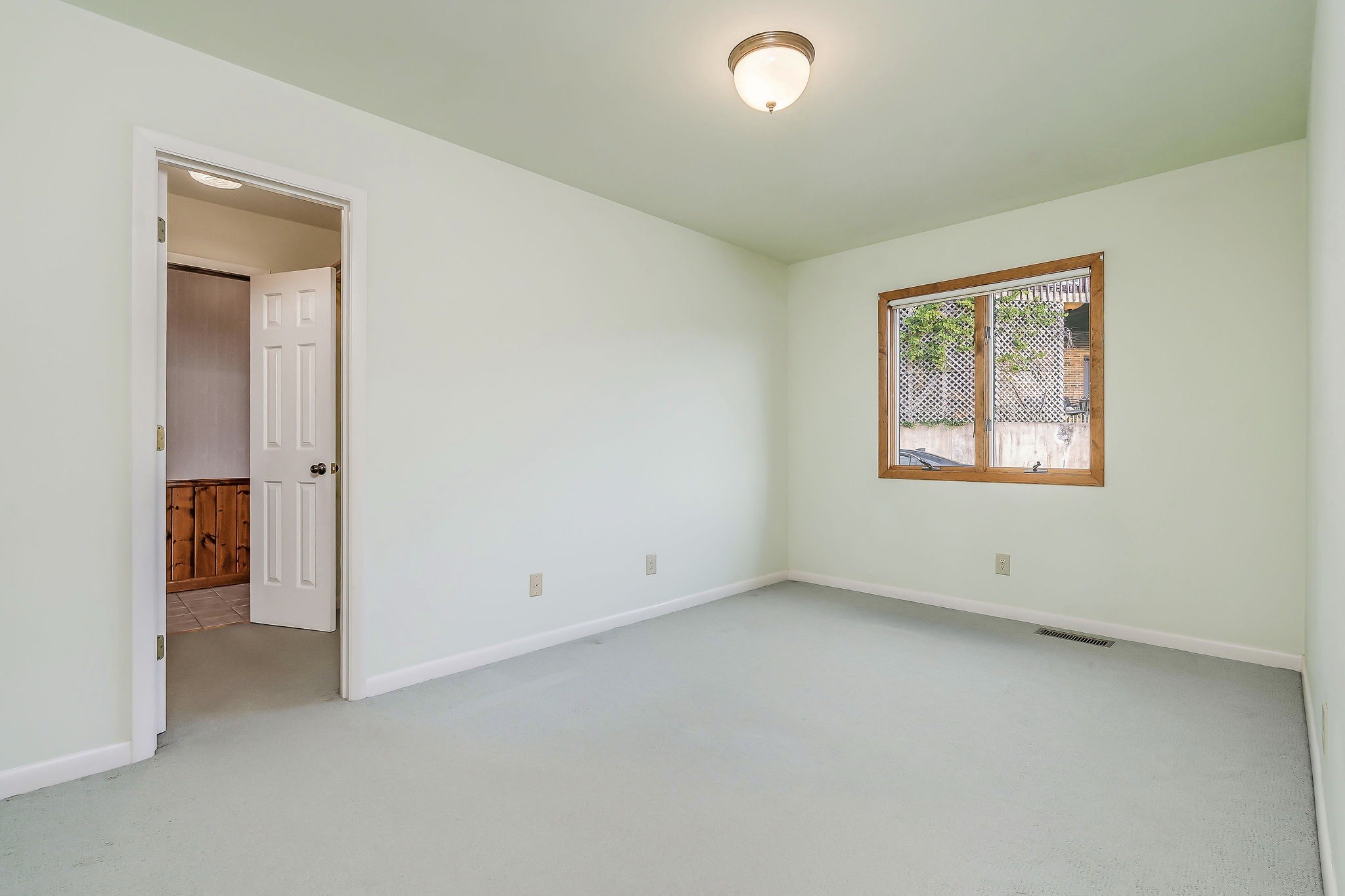 1634 Falling Water Rd Property Photo 21