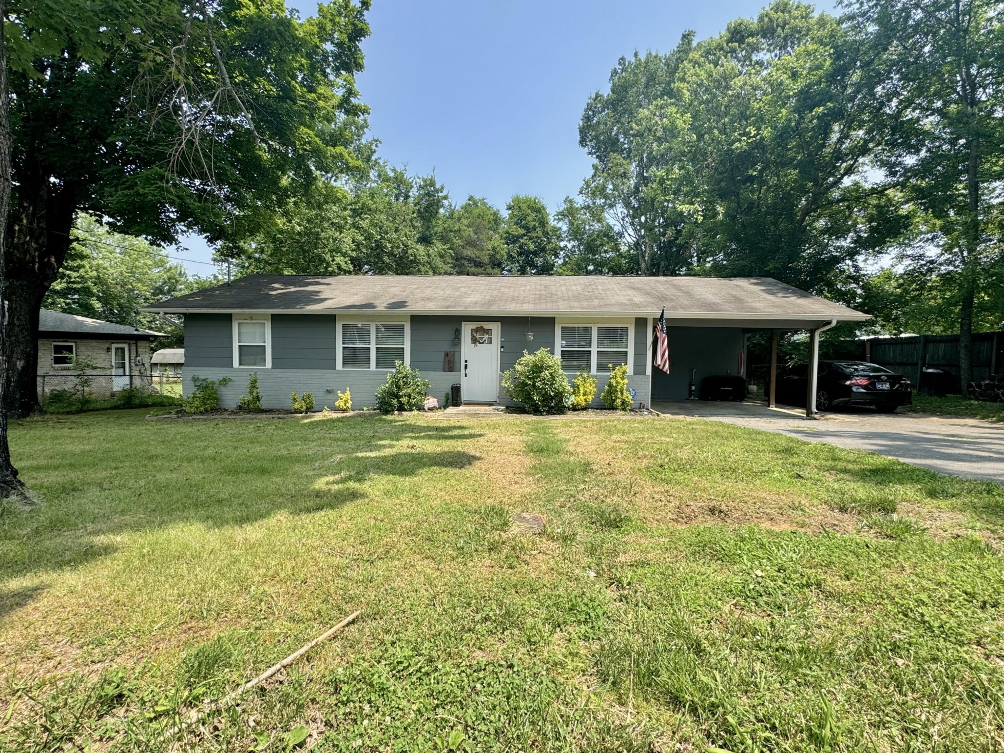 410 Ballard Street Property Photo 1