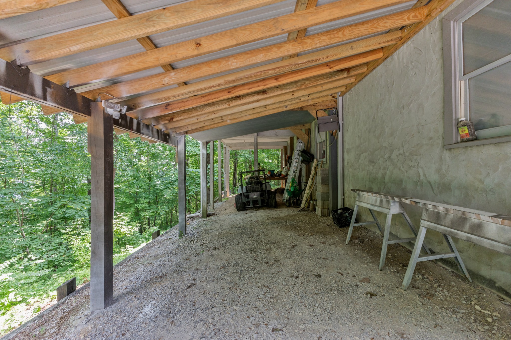 1006 Blackburn Ct Property Photo 5