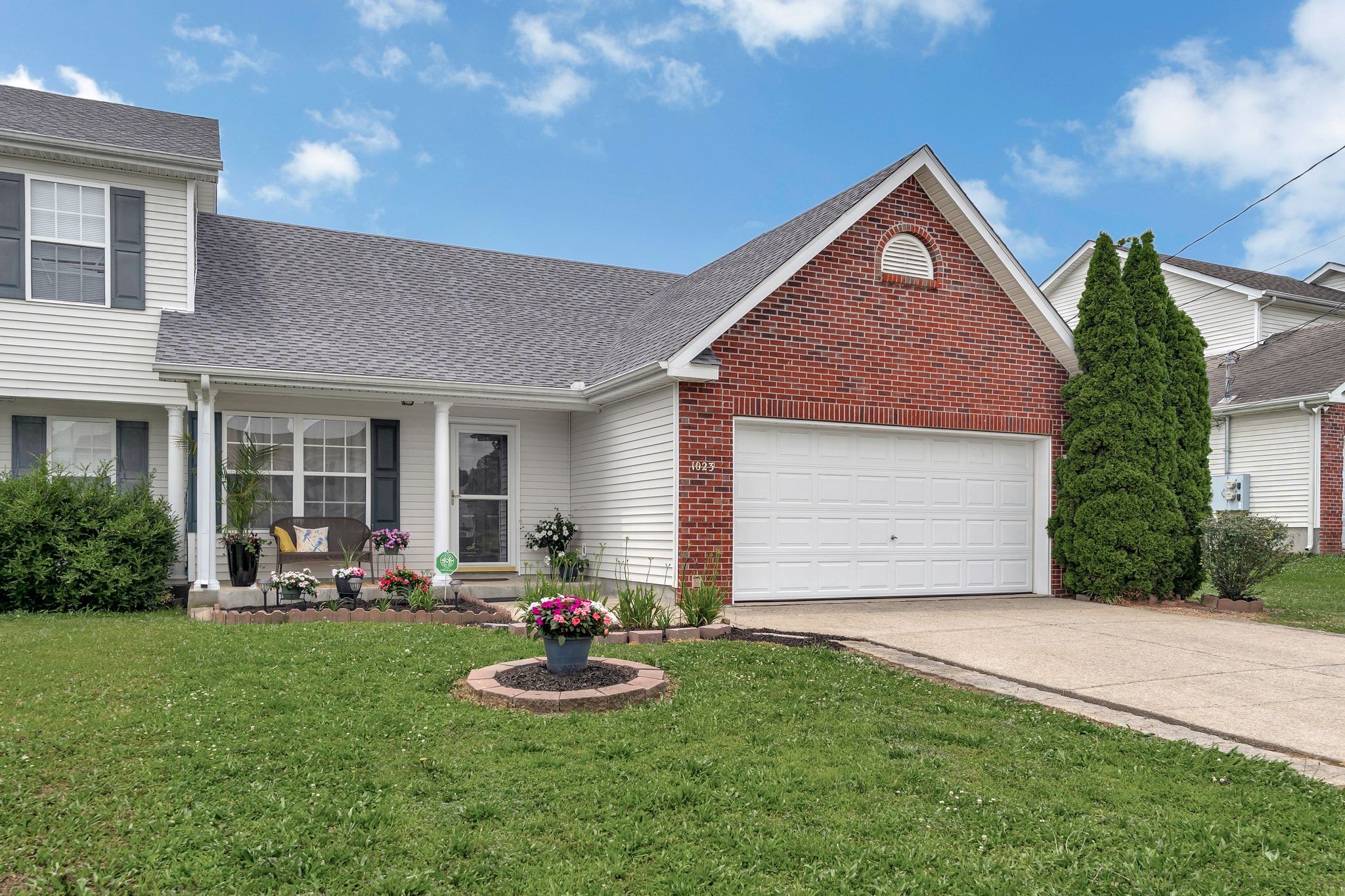 1023 Stonemark Trl Property Photo 3