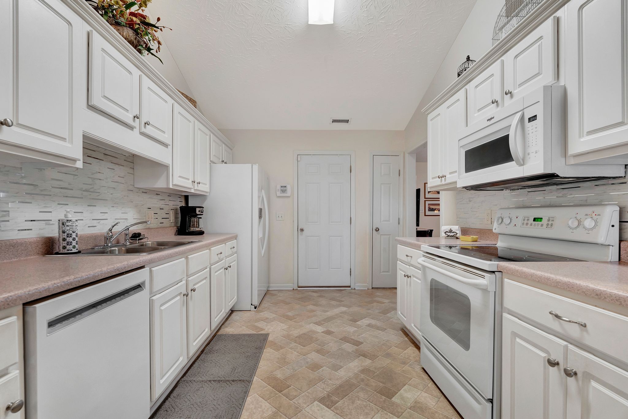 1023 Stonemark Trl Property Photo 10