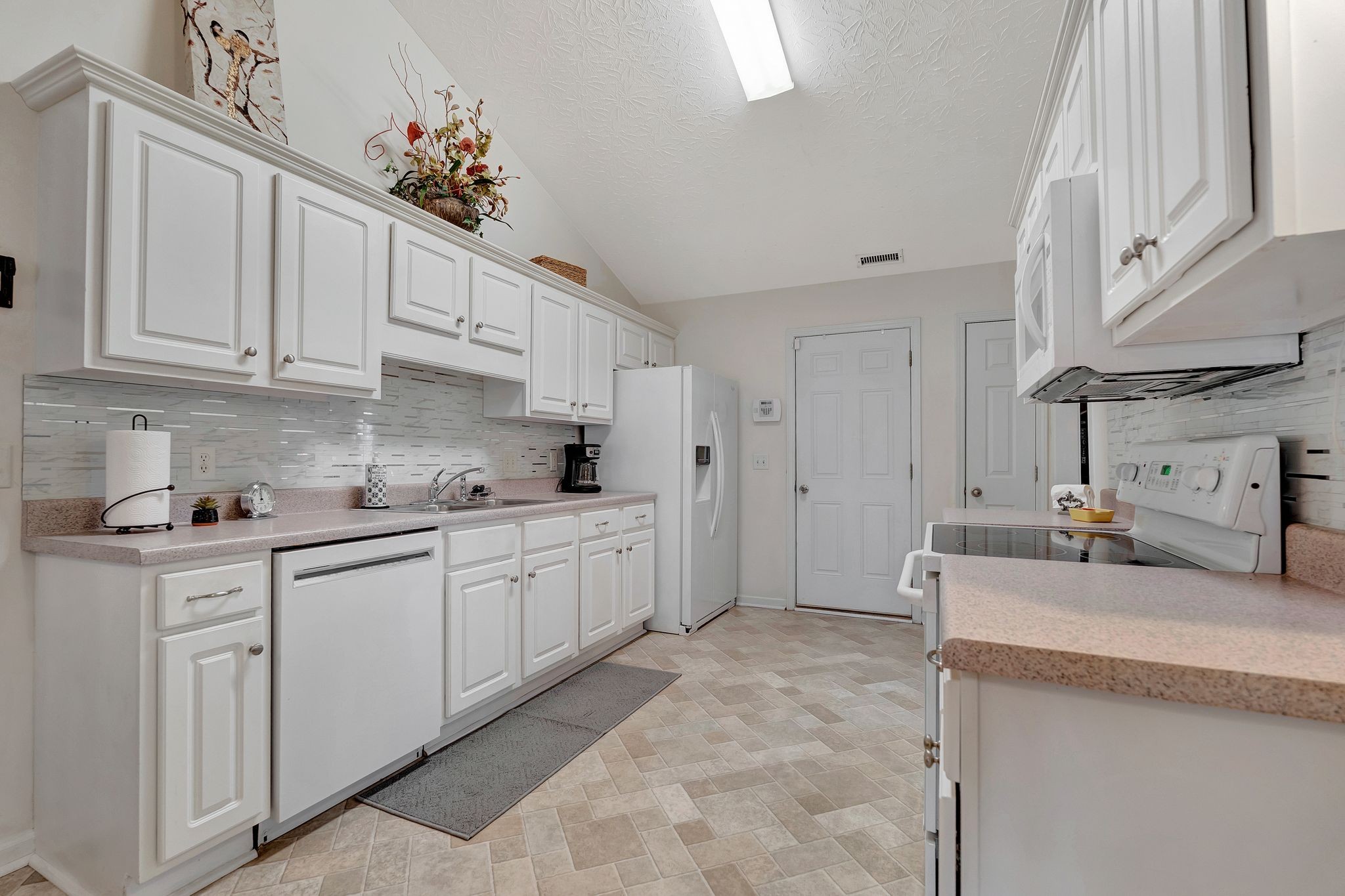 1023 Stonemark Trl Property Photo 11