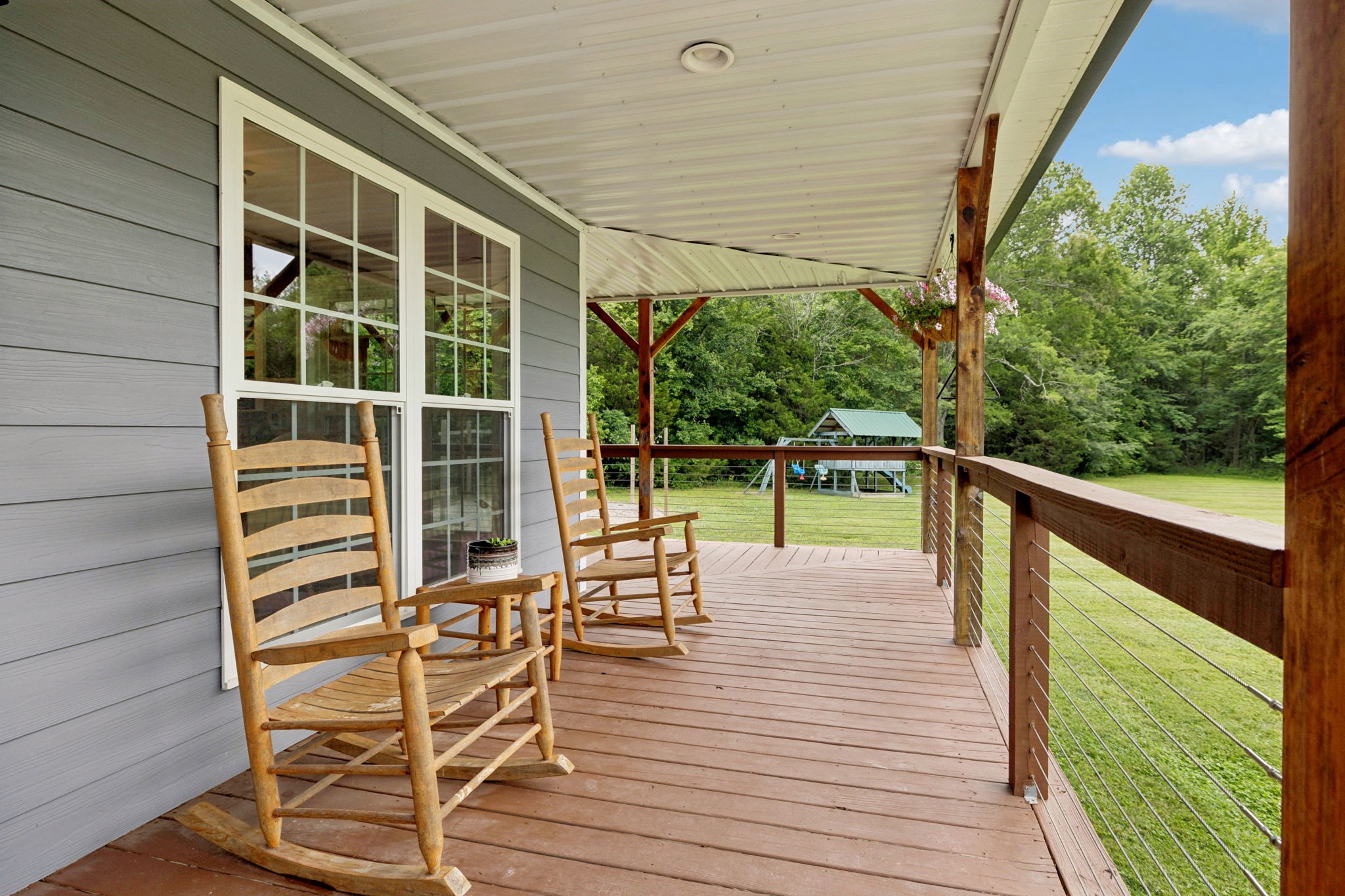 256 Dailey Ln Property Photo 3