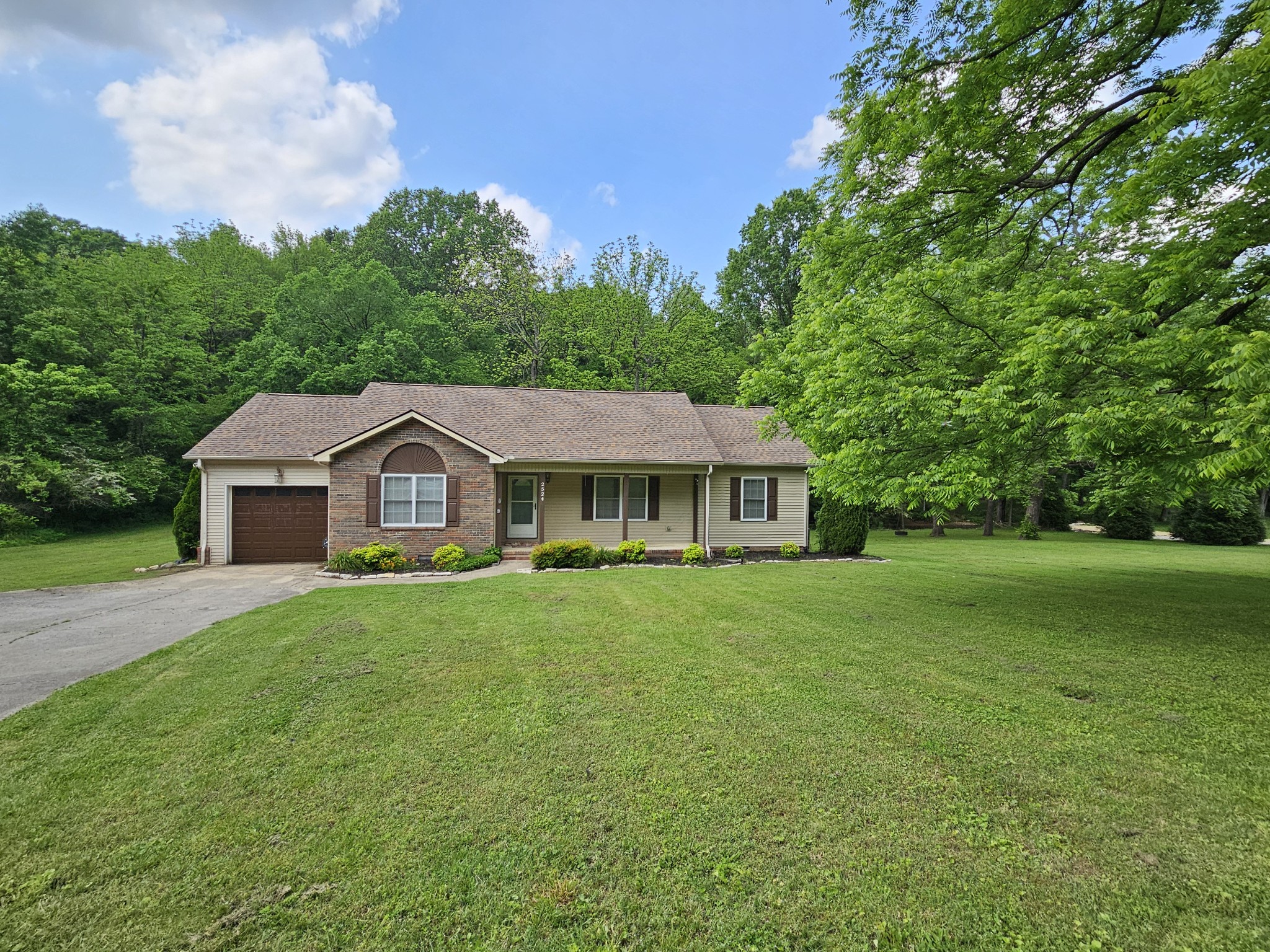 2524 Distillery Rd Property Photo 1