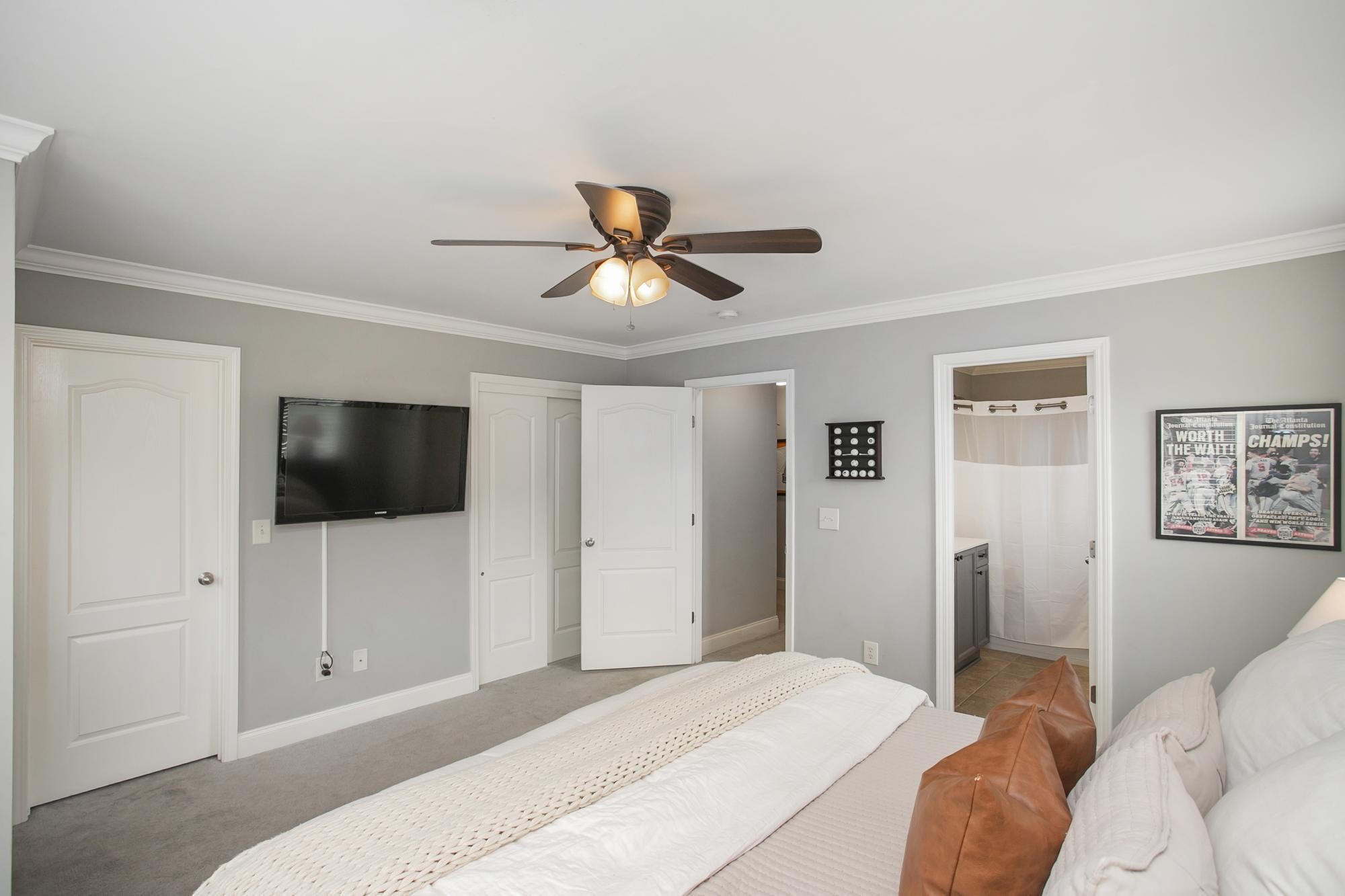 1040 Woodbury Falls Dr Property Photo 18