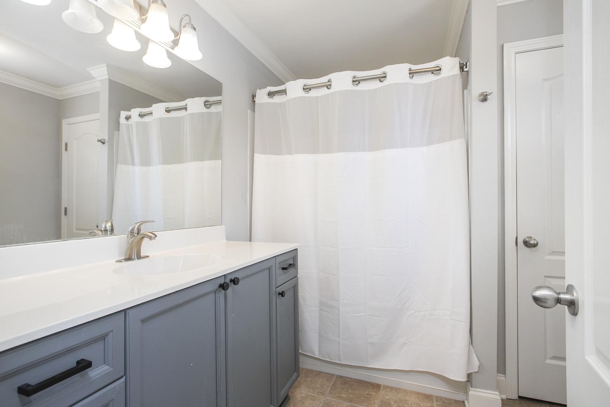 1040 Woodbury Falls Dr Property Photo 21