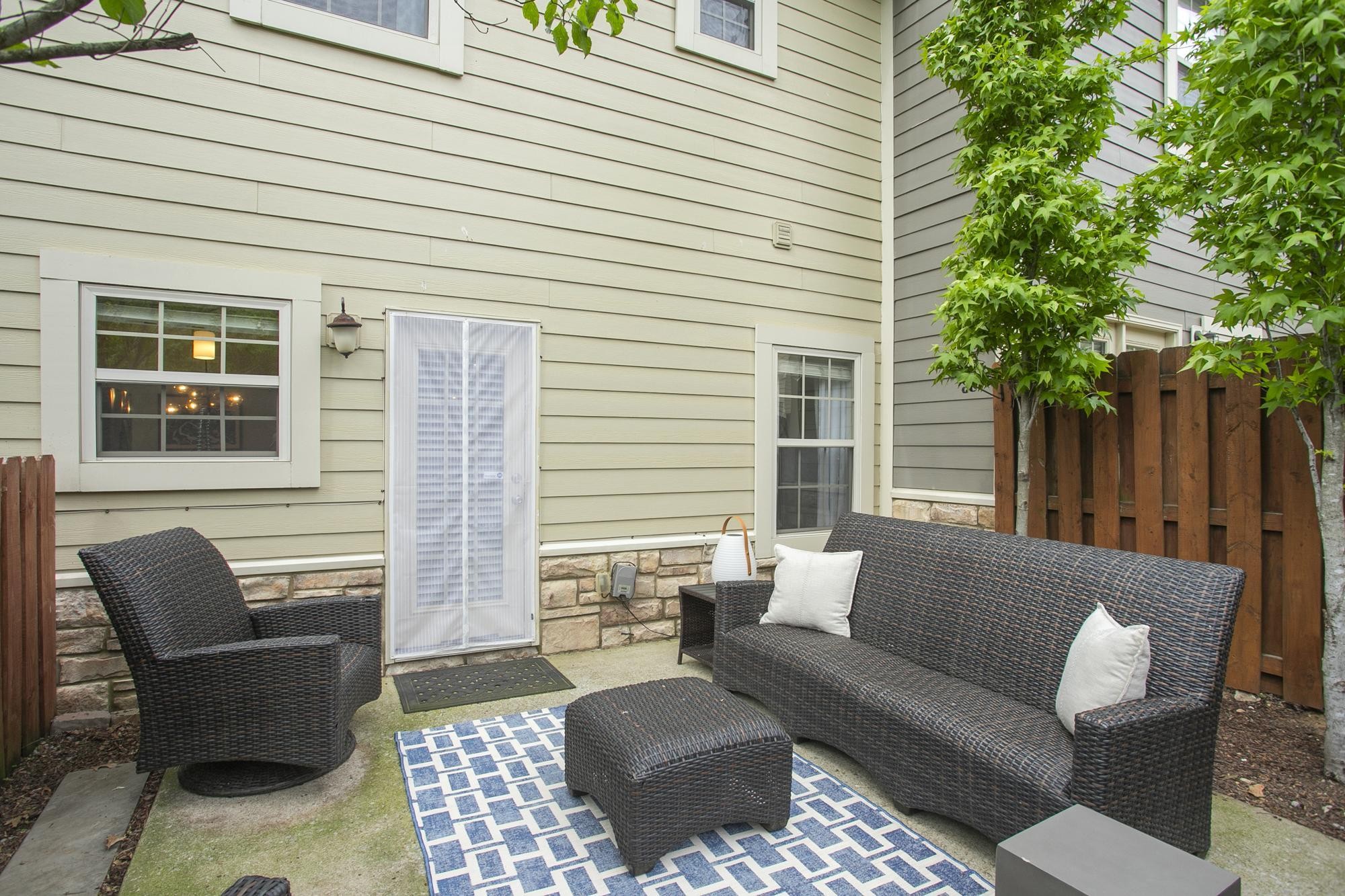 1040 Woodbury Falls Dr Property Photo 30