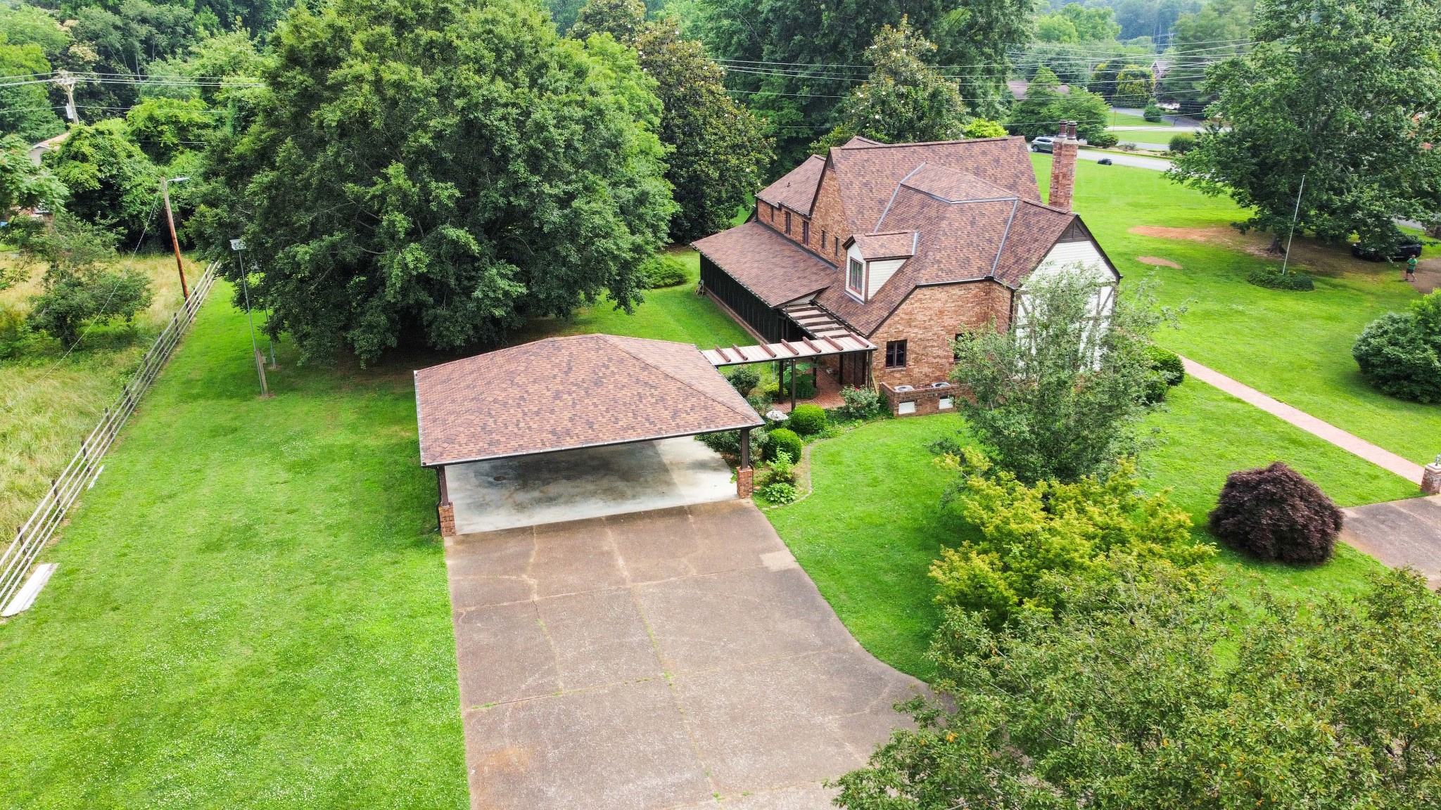 202 Oak Hill Dr Property Photo 15
