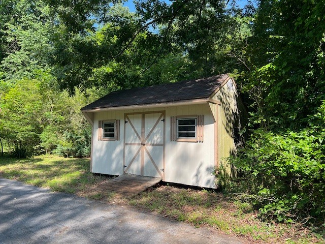 427 Belmont Rd Property Photo 3